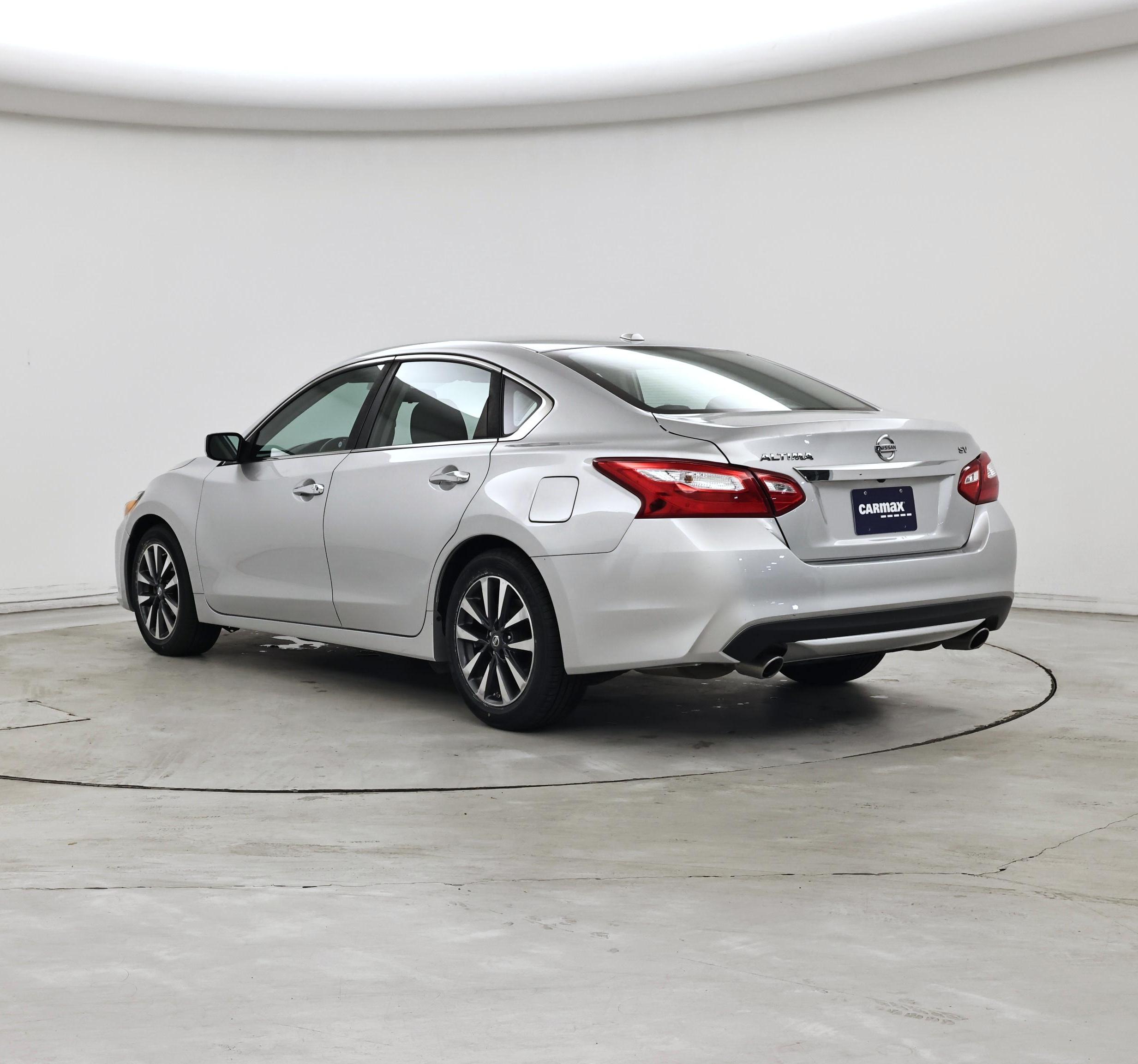Thumbnail: 2017 Nissan Altima - 2