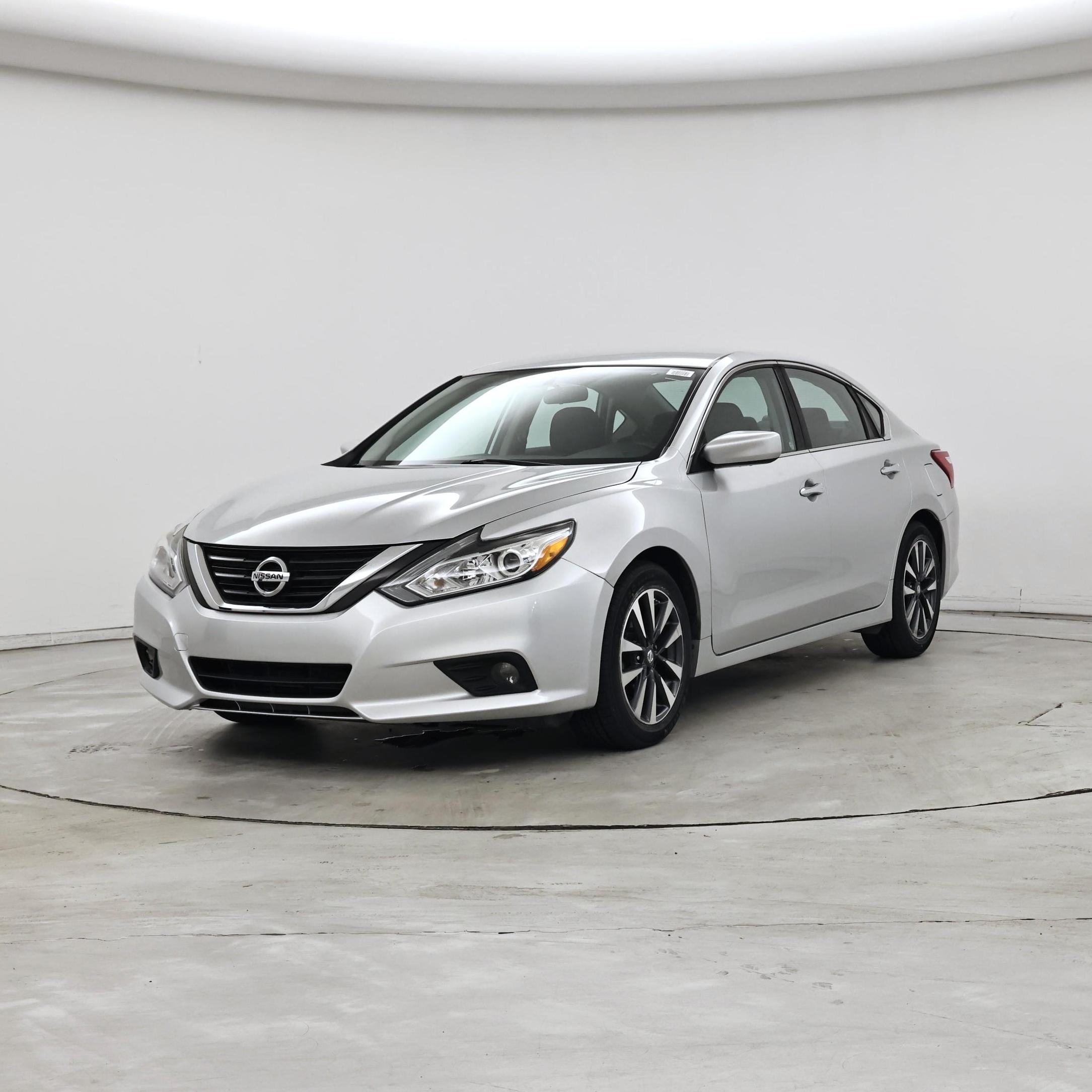 Thumbnail: 2017 Nissan Altima - 4
