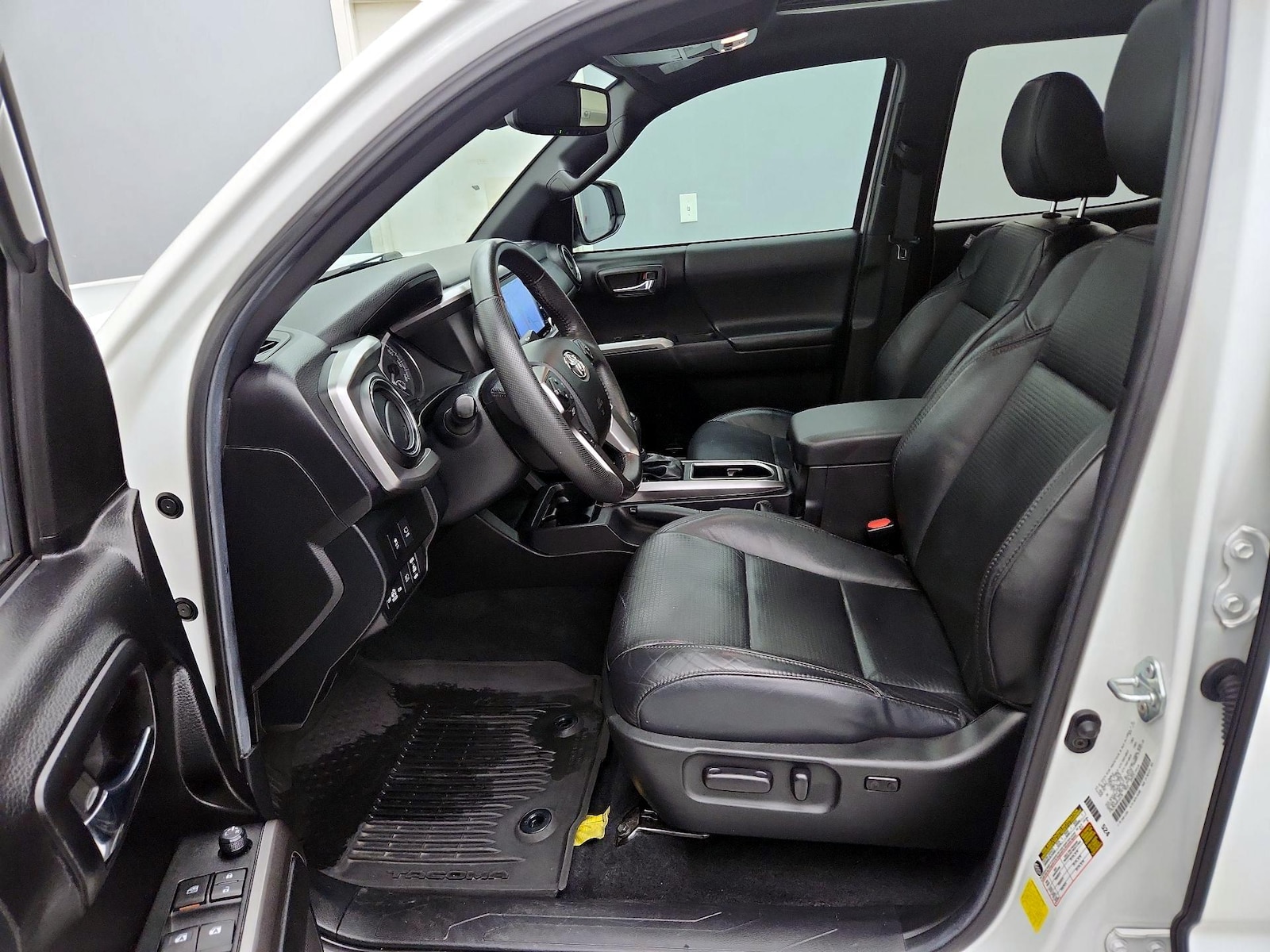 2022 Toyota Tacoma Limited - Photo 12