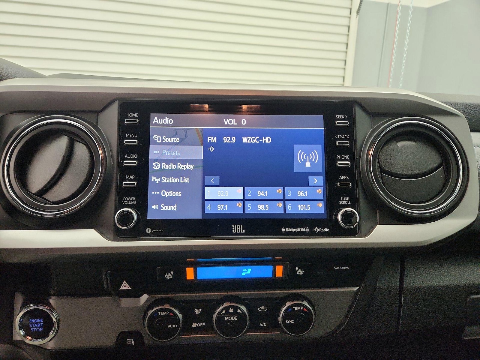 2022 Toyota Tacoma Limited - Photo 17
