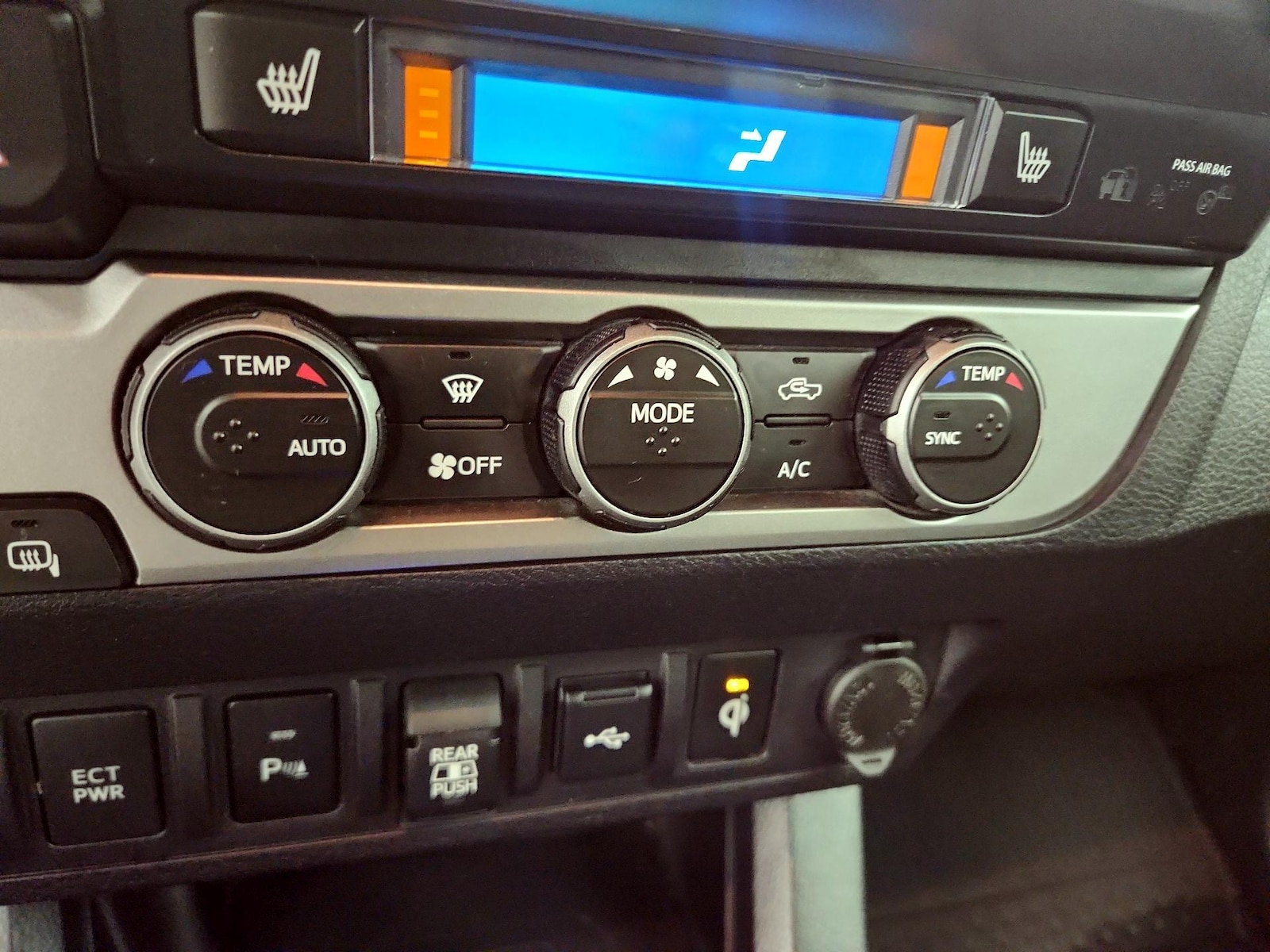 2022 Toyota Tacoma Limited - Photo 18