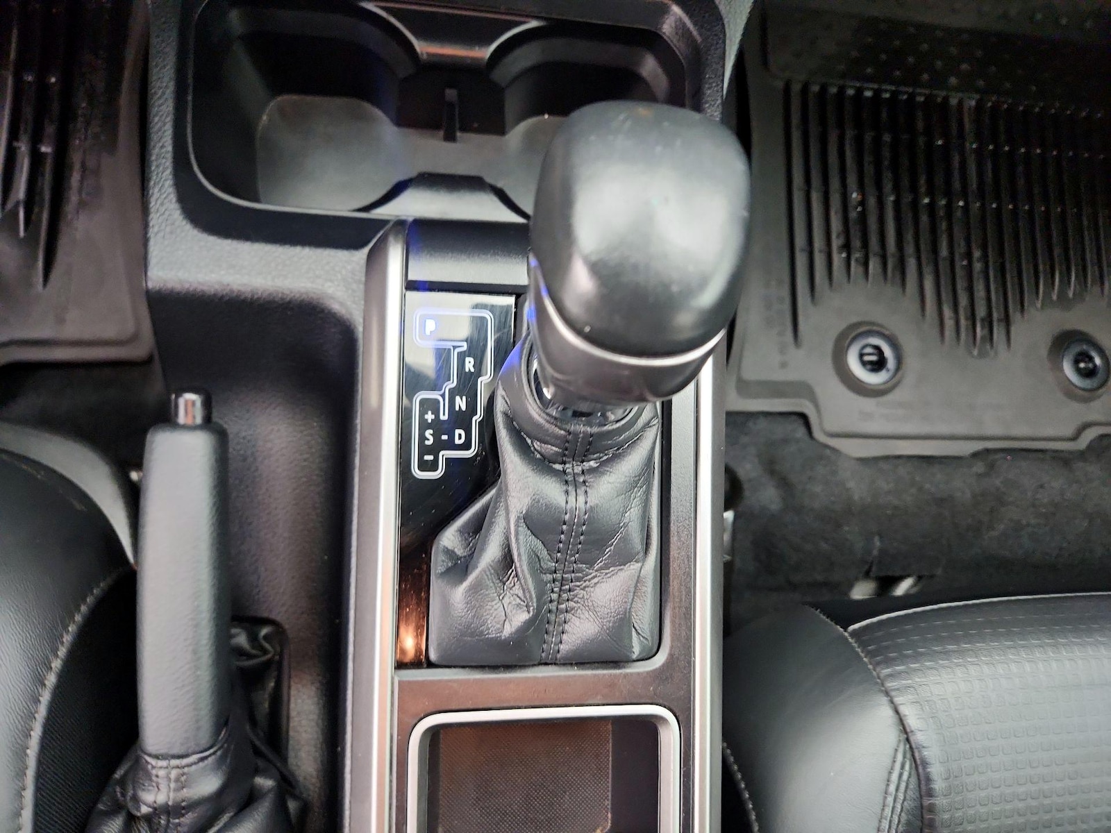 2022 Toyota Tacoma Limited - Photo 19