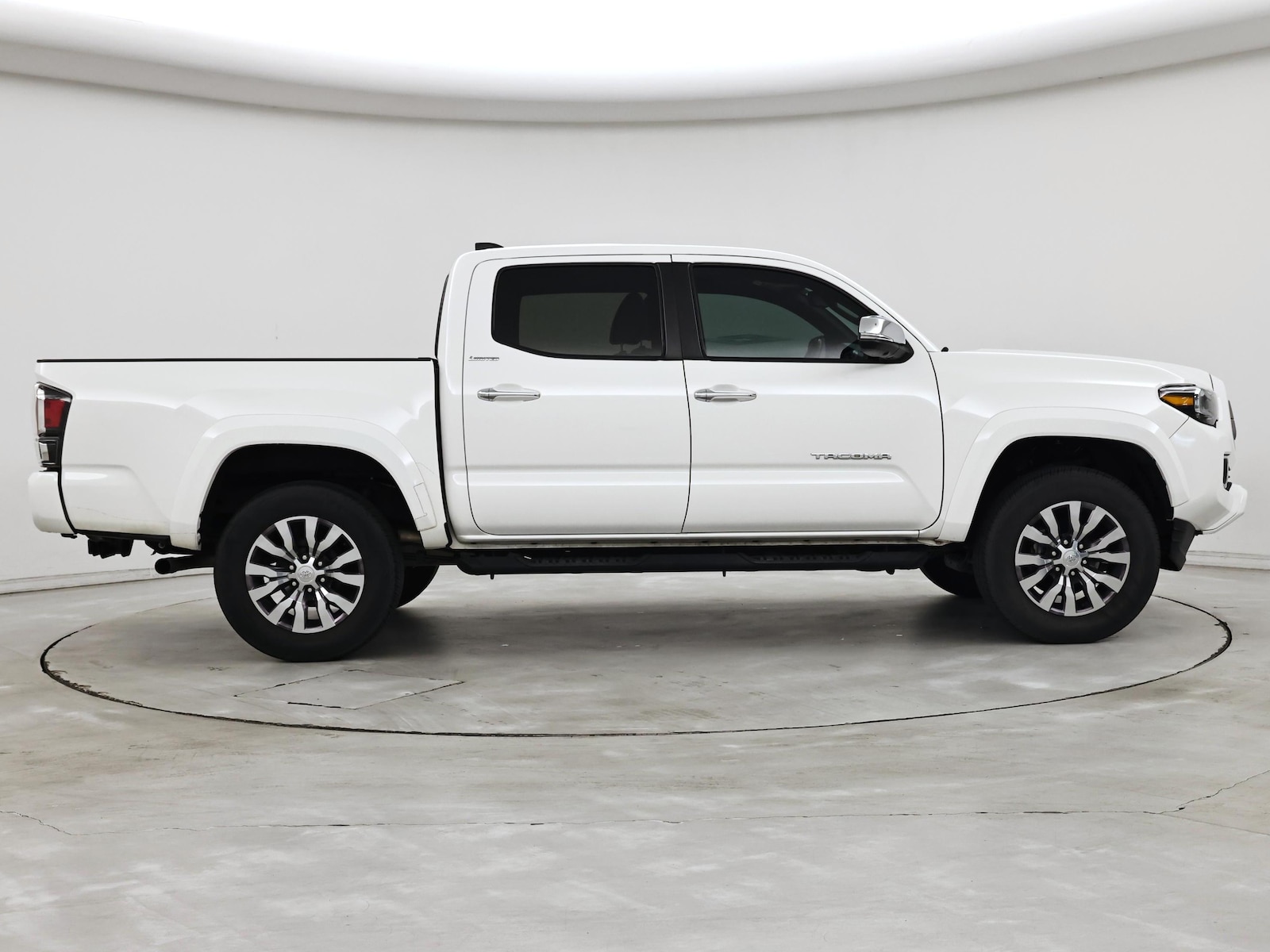 2022 Toyota Tacoma Limited - Photo 8