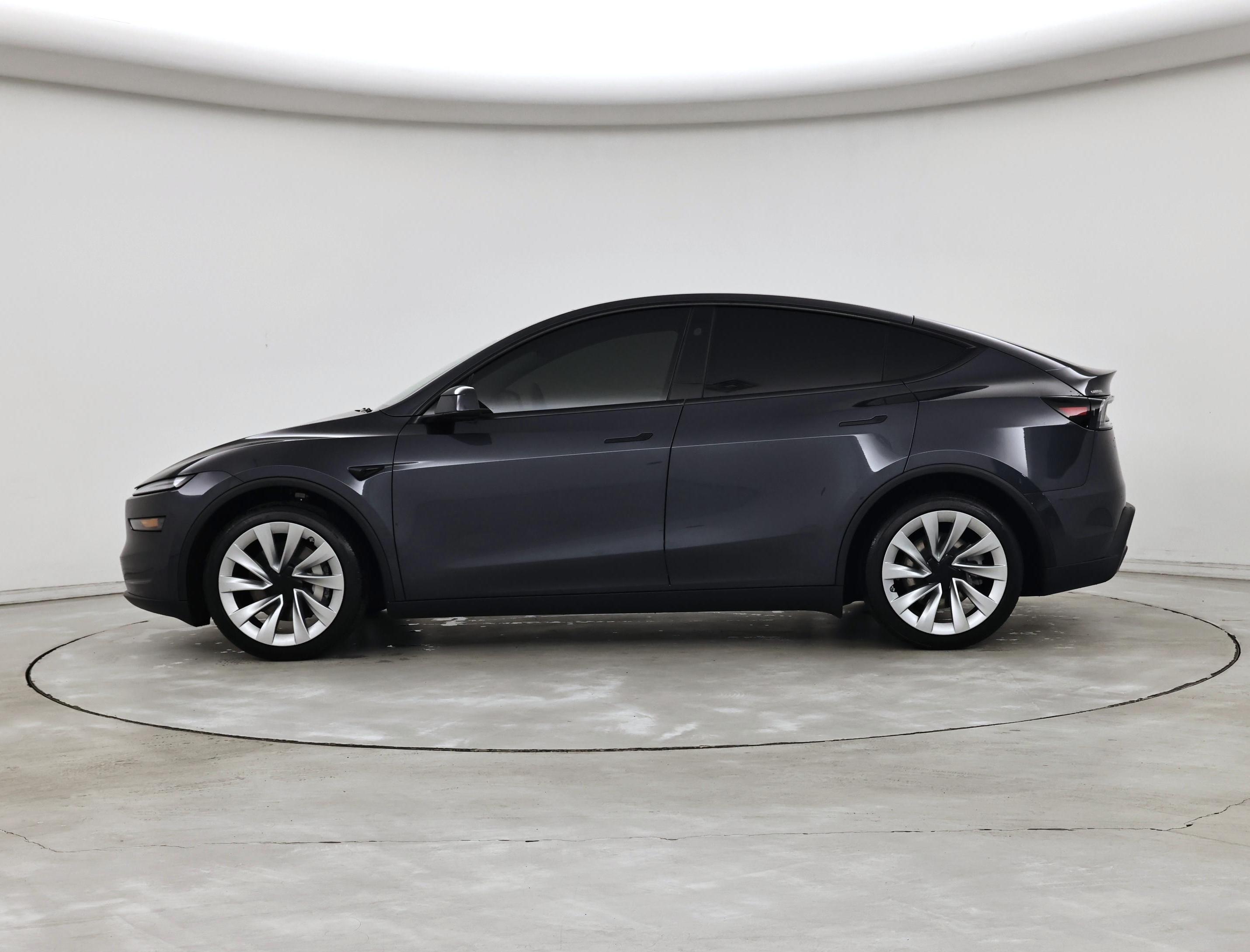 Thumbnail: 2026 Tesla Model Y - 3