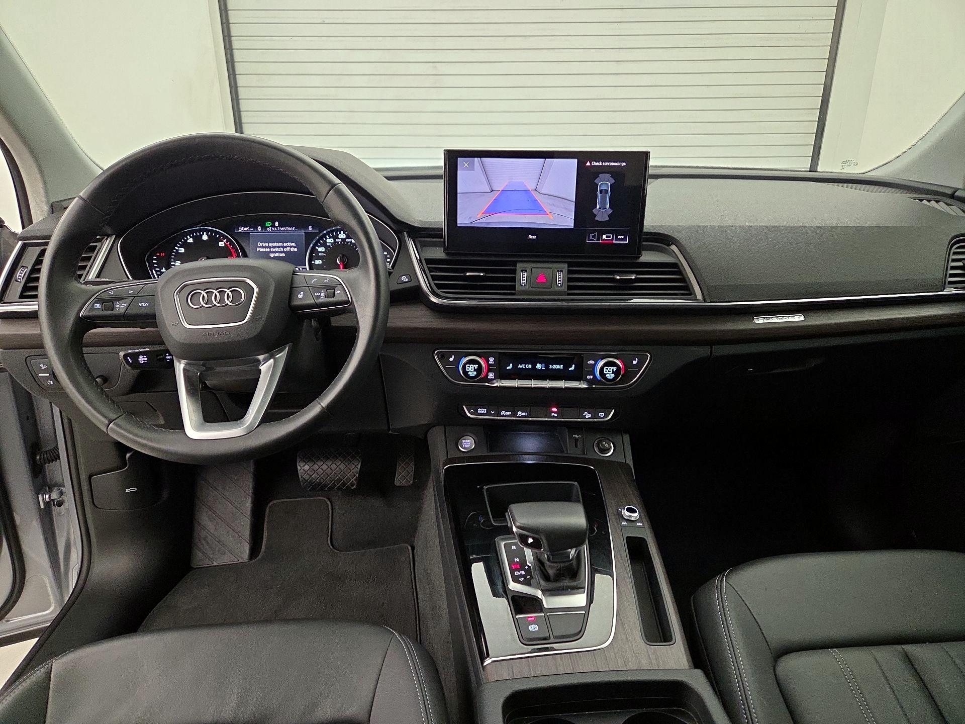 Thumbnail: 2023 Audi Q5 - 9