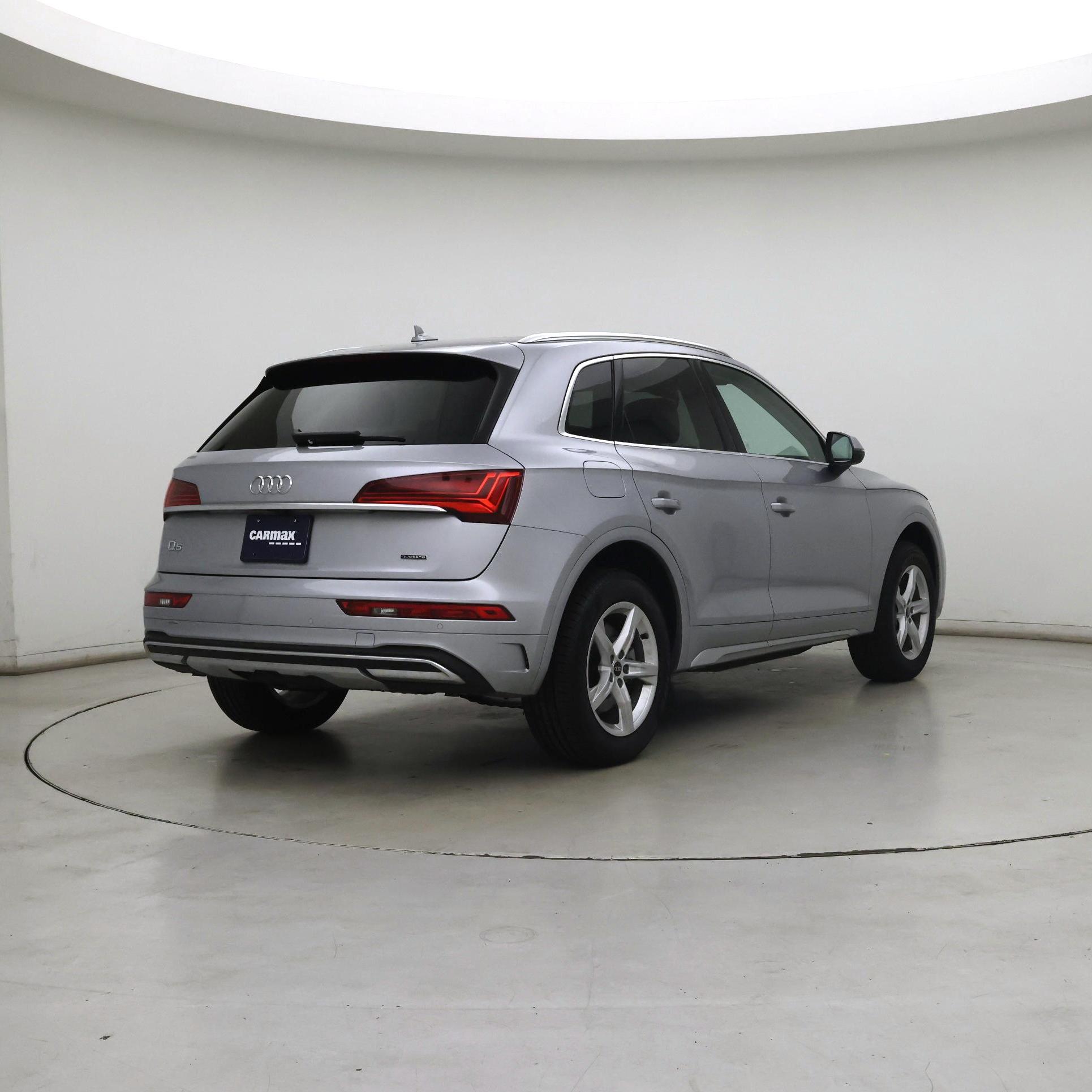 Thumbnail: 2023 Audi Q5 - 8