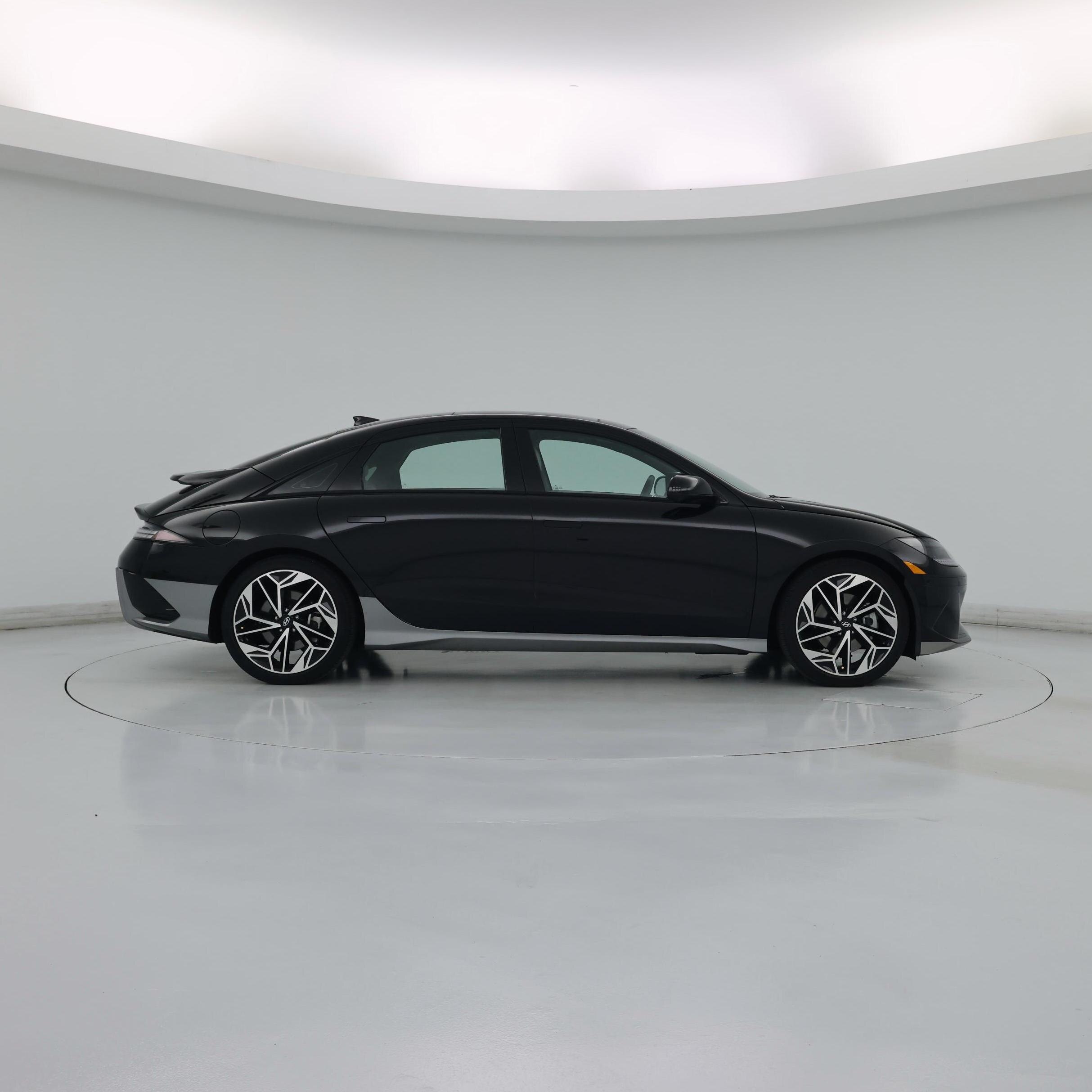 Thumbnail: 2023 Hyundai Ioniq 6 - 7
