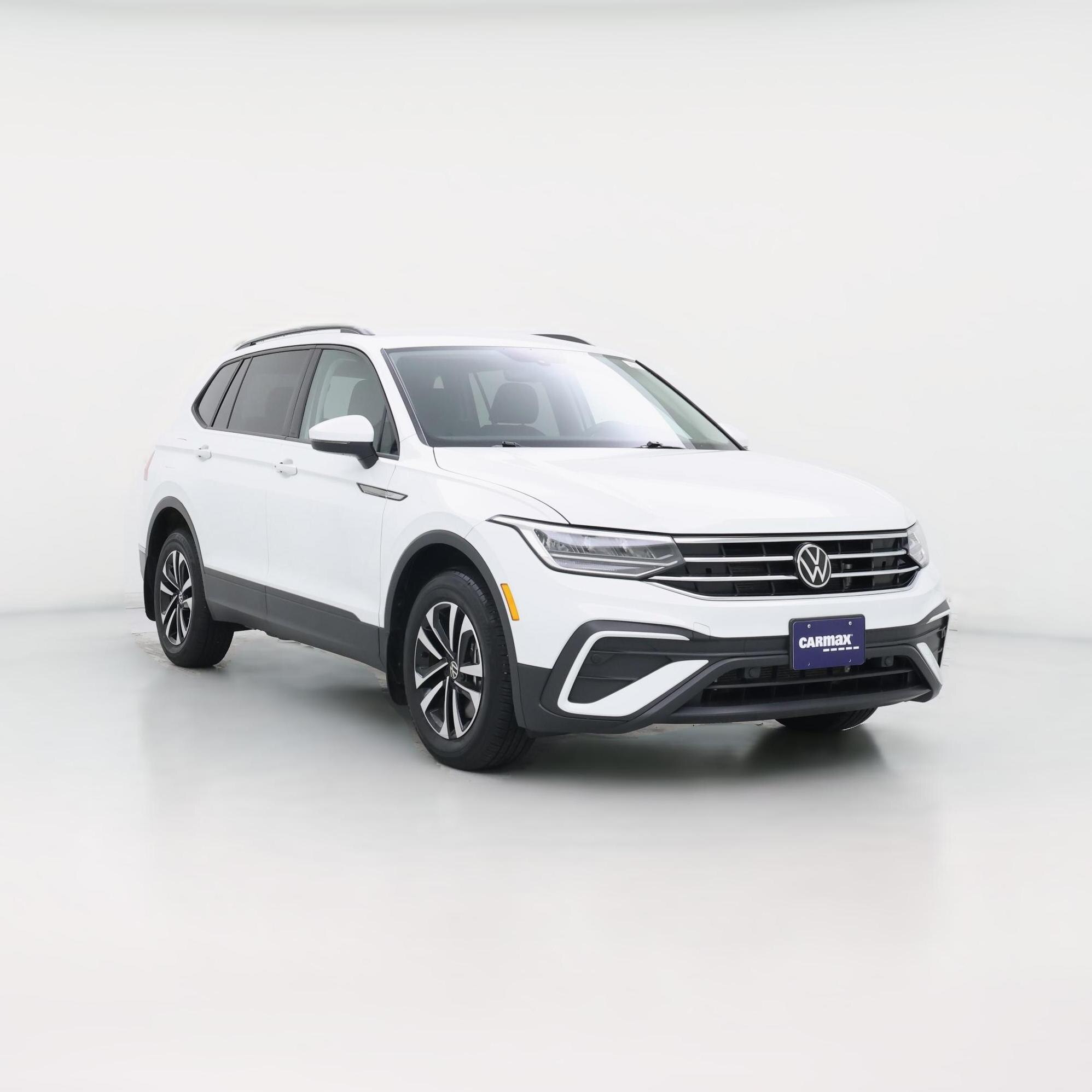 Thumbnail: 2023 Volkswagen Tiguan - 1