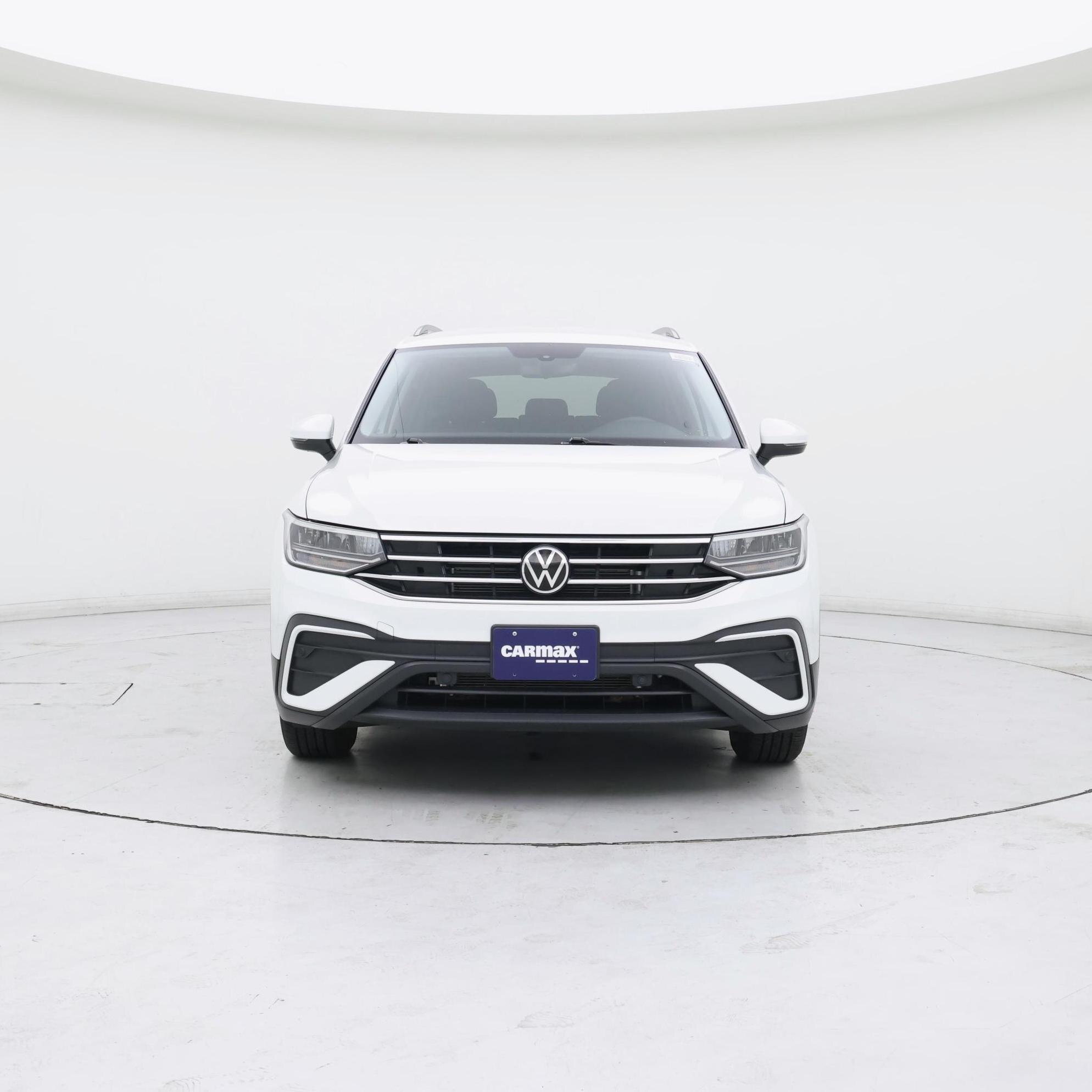 Thumbnail: 2023 Volkswagen Tiguan - 5