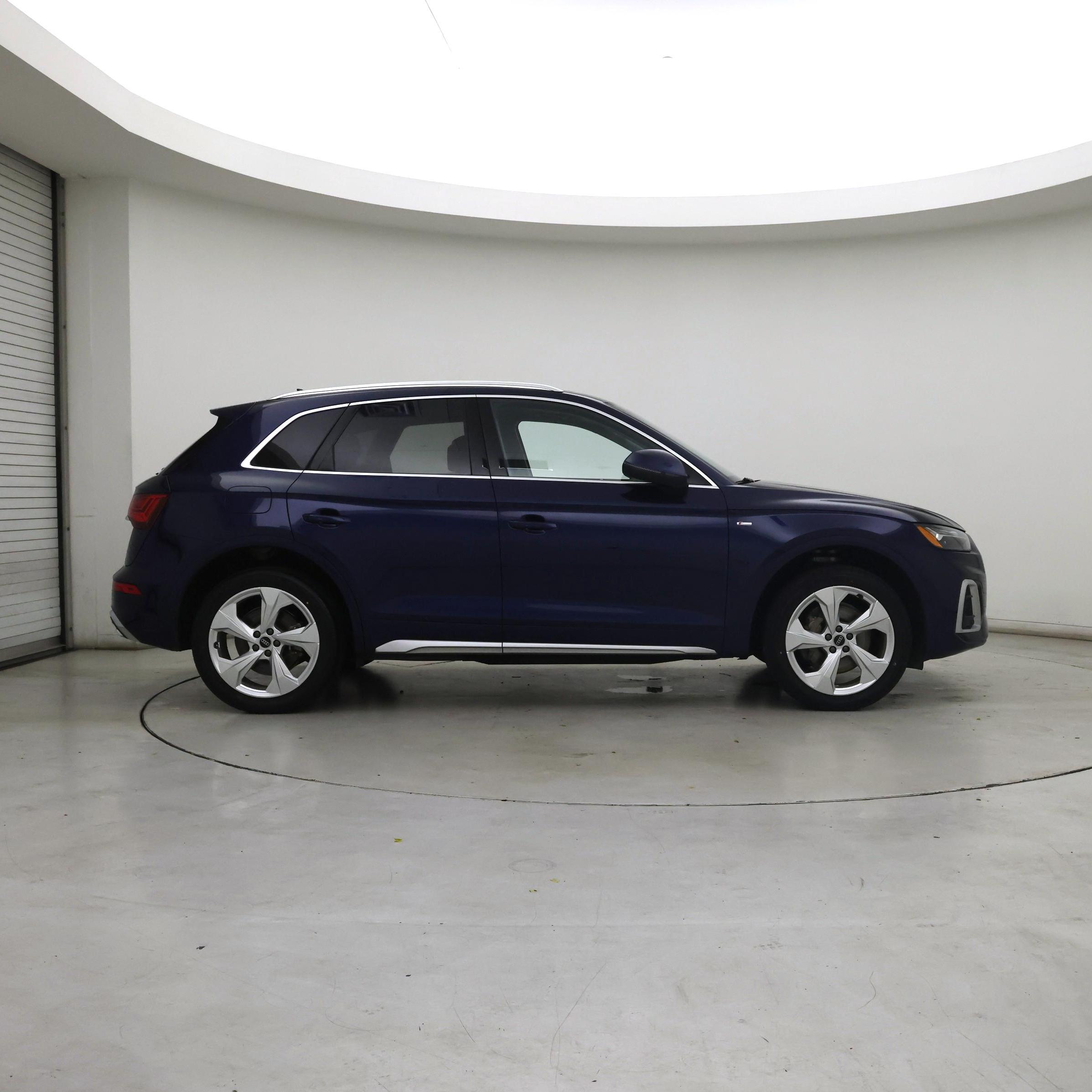 Thumbnail: 2023 Audi Q5 - 7