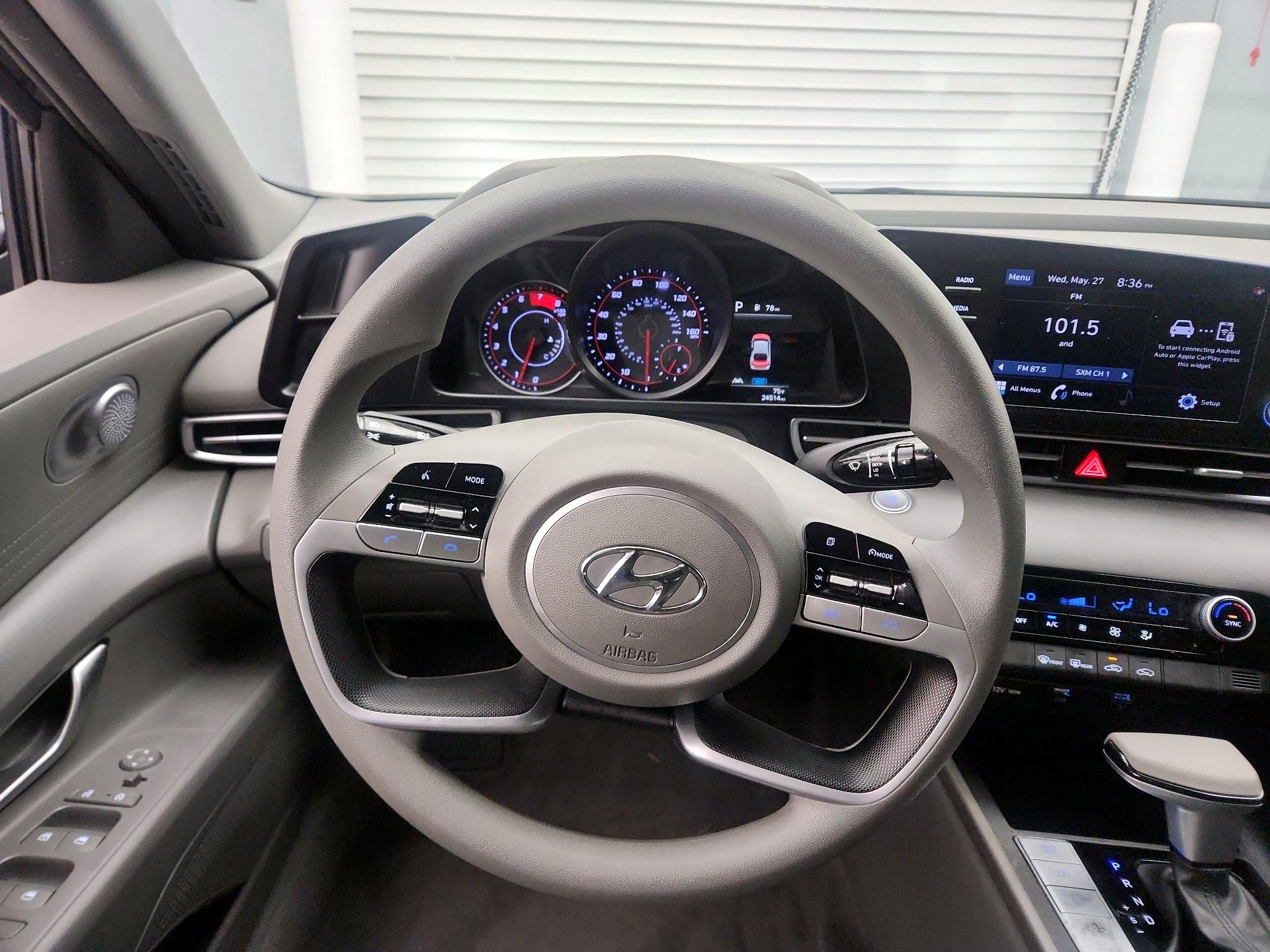 Thumbnail: 2023 Hyundai Elantra - 10