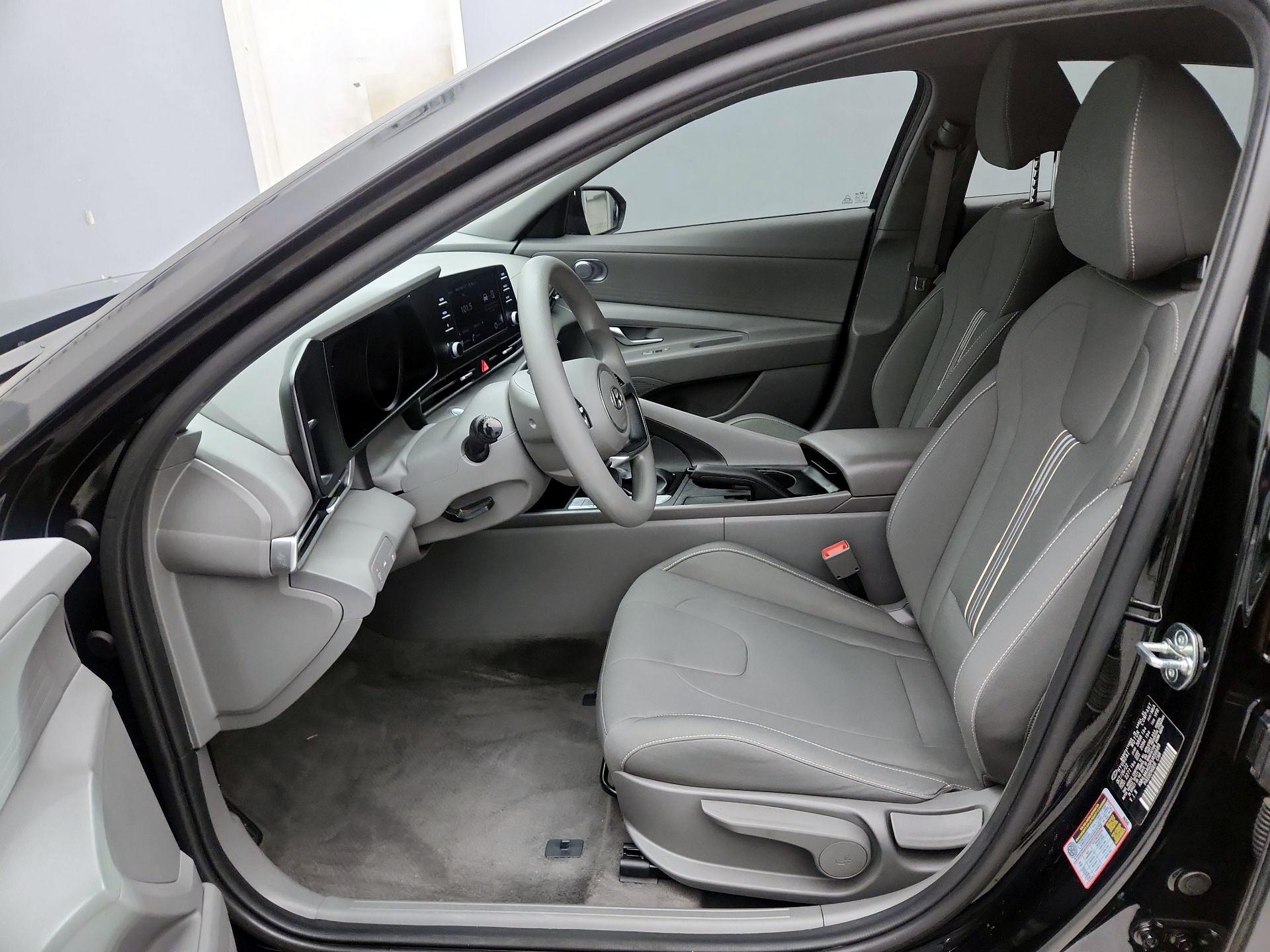 Thumbnail: 2023 Hyundai Elantra - 11