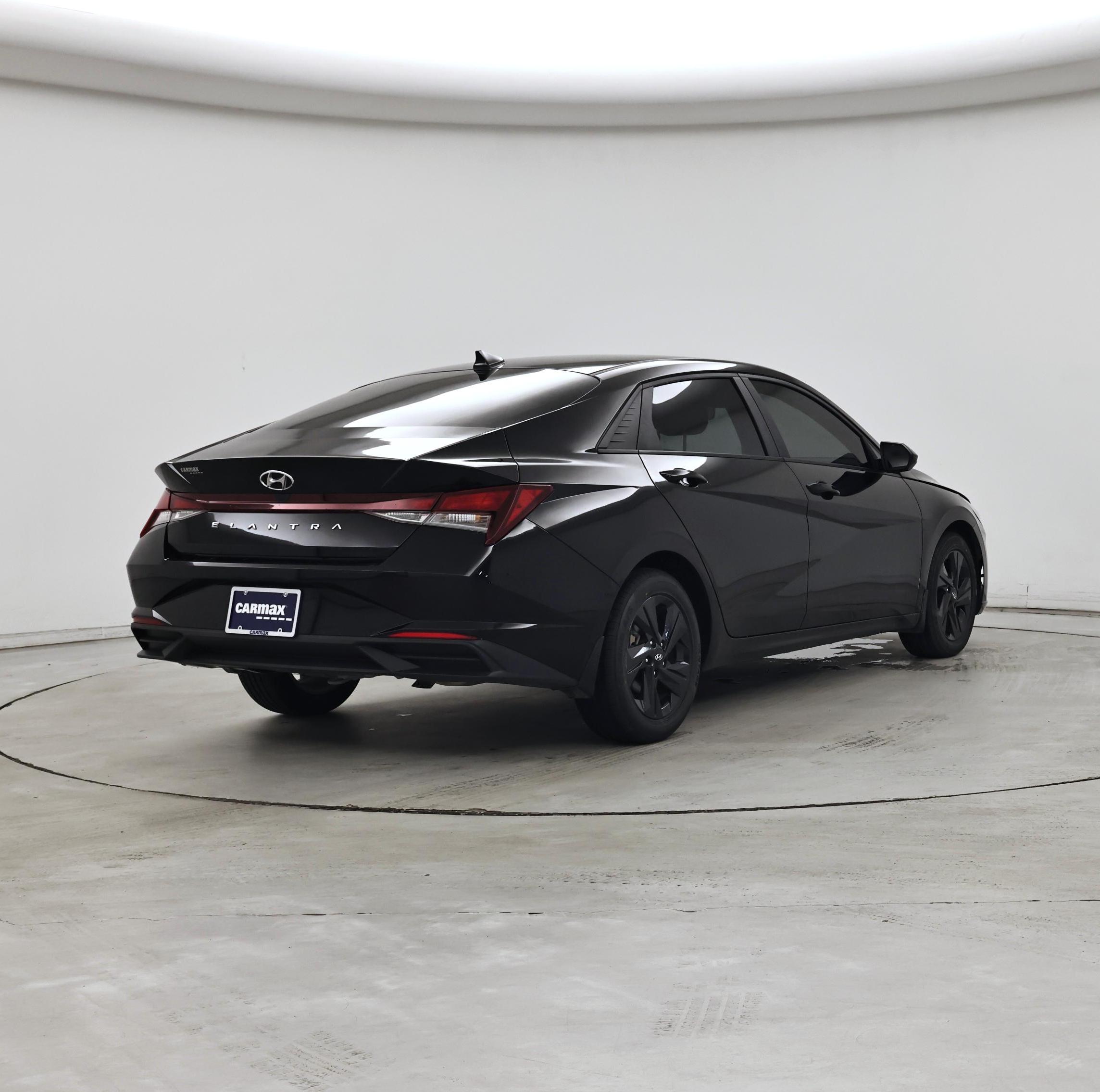 Thumbnail: 2023 Hyundai Elantra - 8