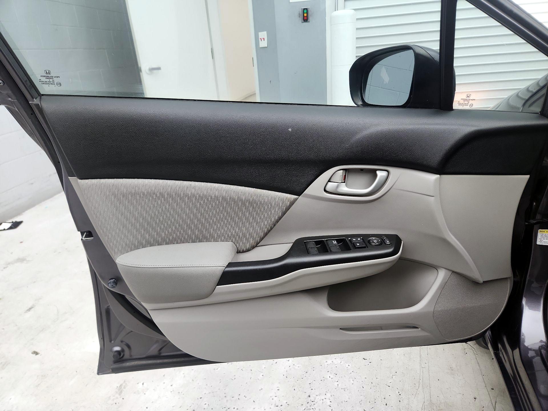 Thumbnail: 2015 Honda Civic - 12