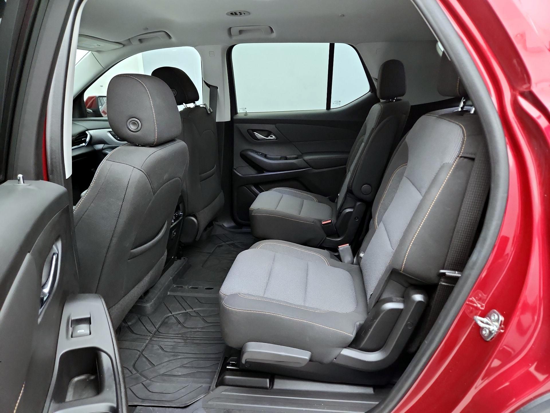 Thumbnail: 2021 Chevrolet Traverse - 19