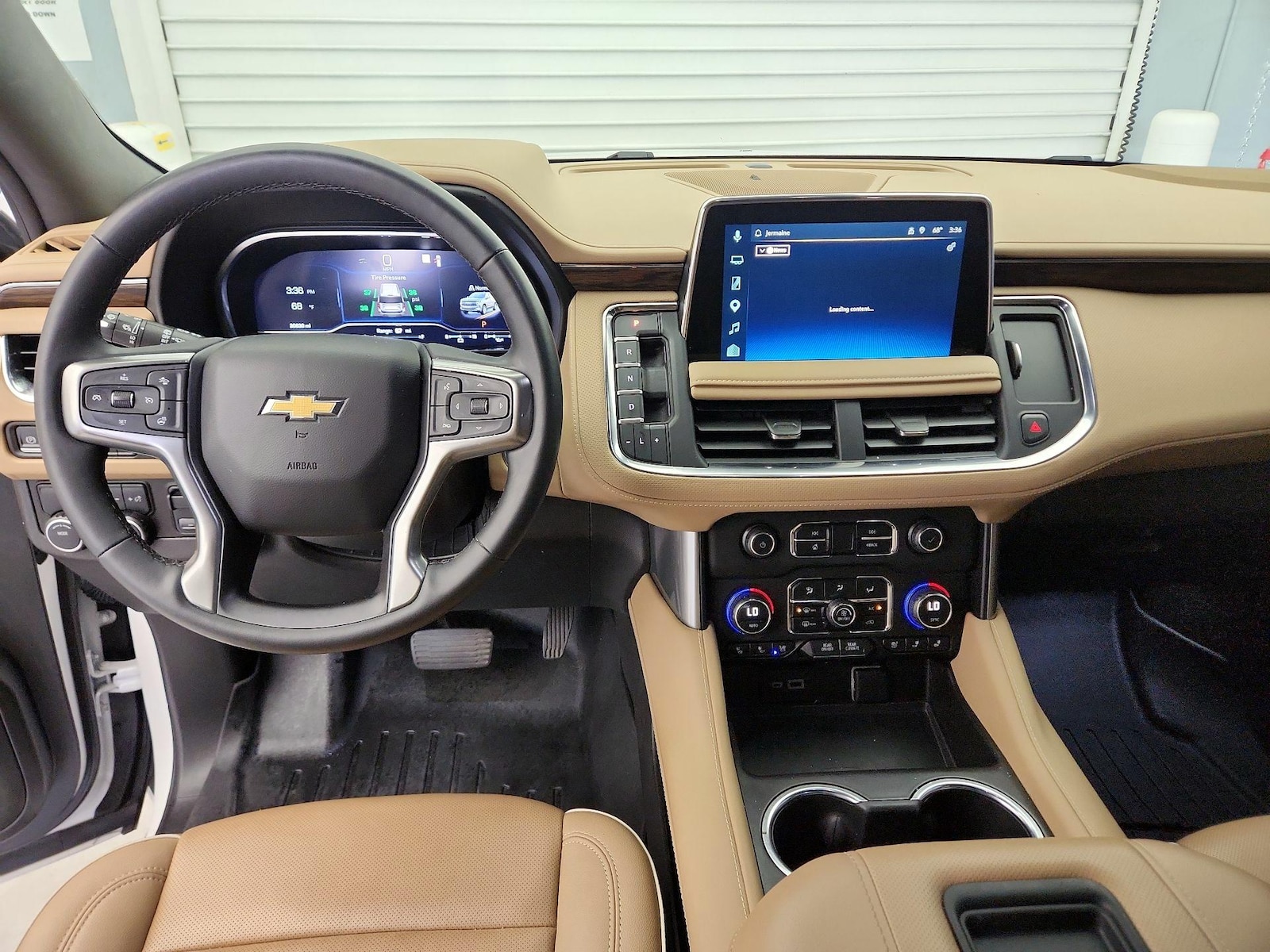 2023 Chevrolet Suburban Premier - Photo 10