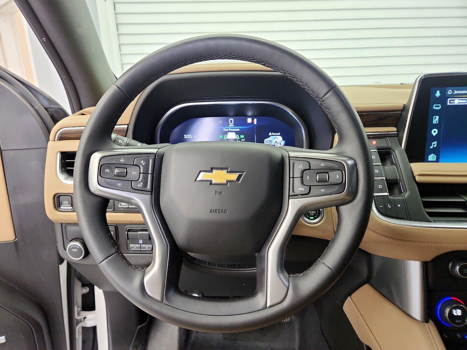2023 Chevrolet Suburban Premier - Photo 11