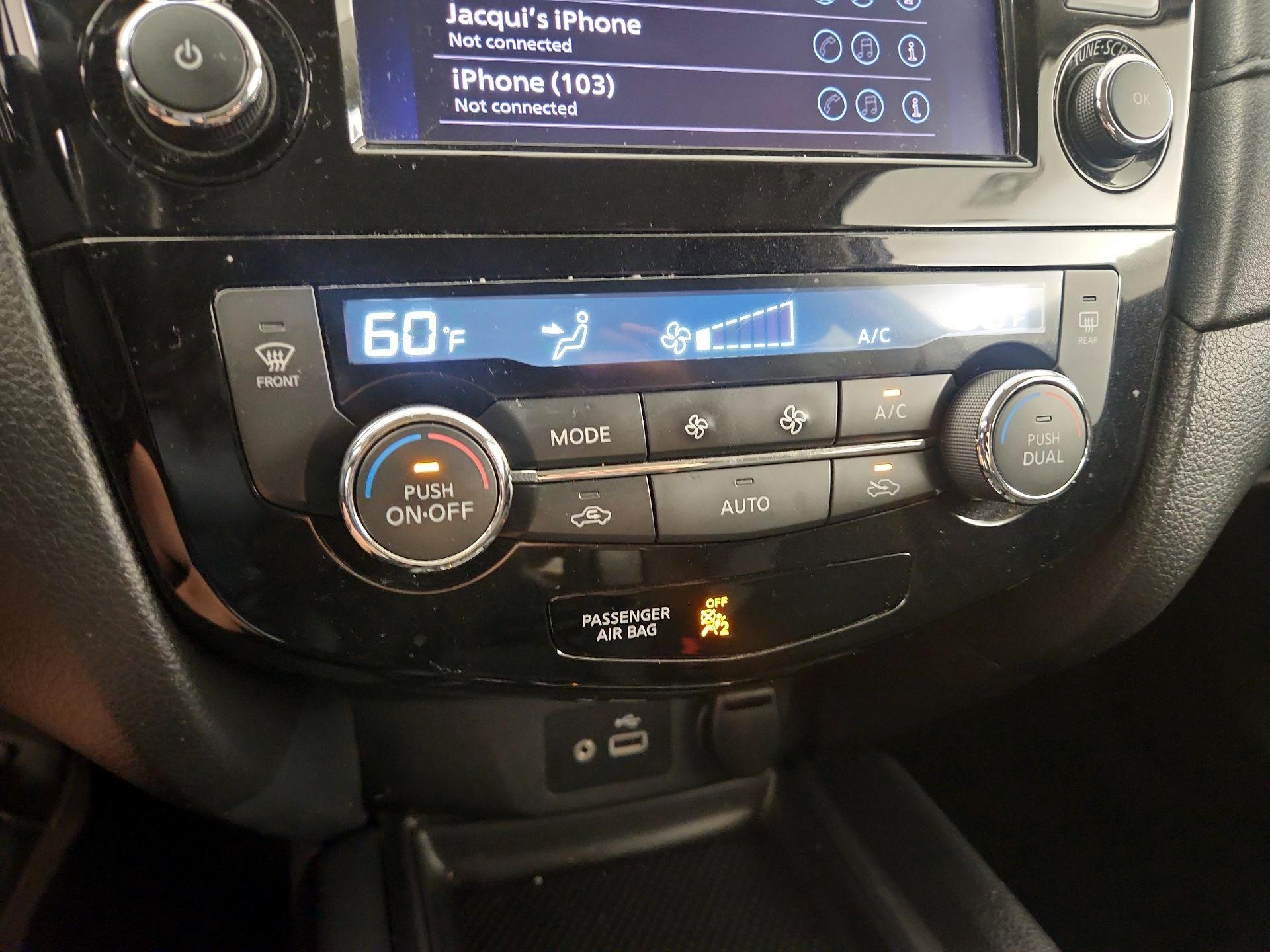 Thumbnail: 2018 Nissan Rogue - 16