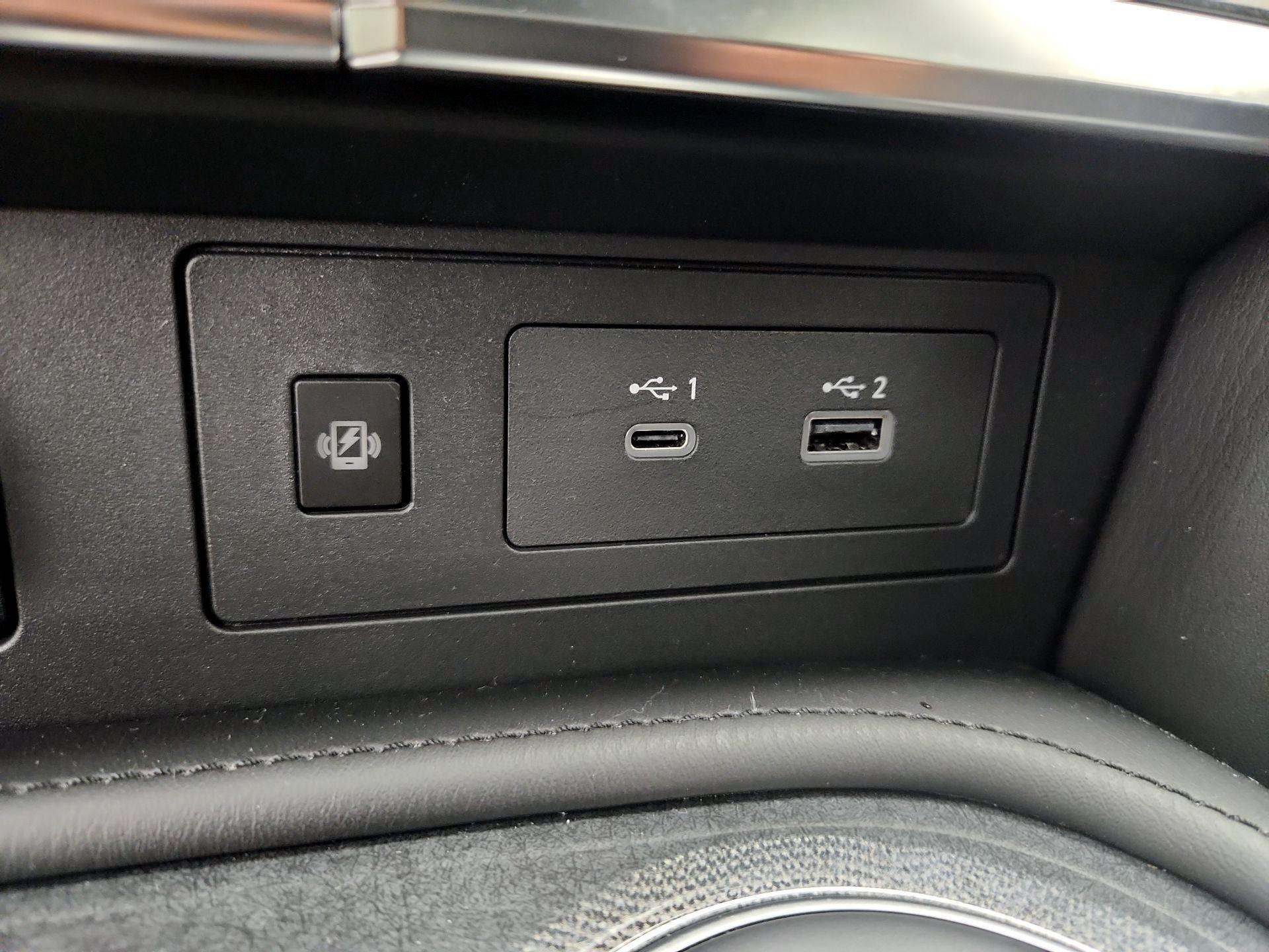 Thumbnail: 2022 Nissan Armada - 18