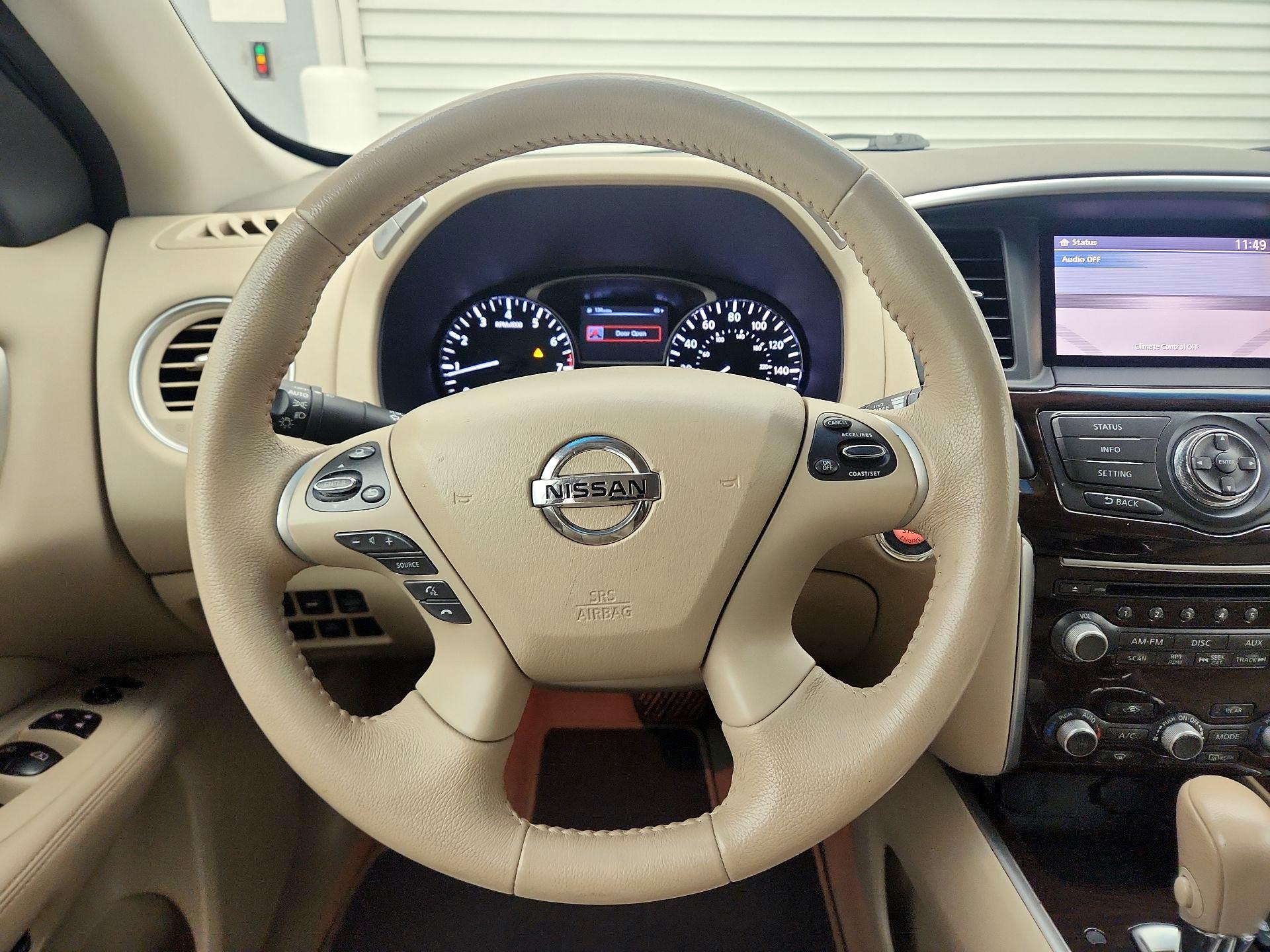 Thumbnail: 2014 Nissan Pathfinder - 10