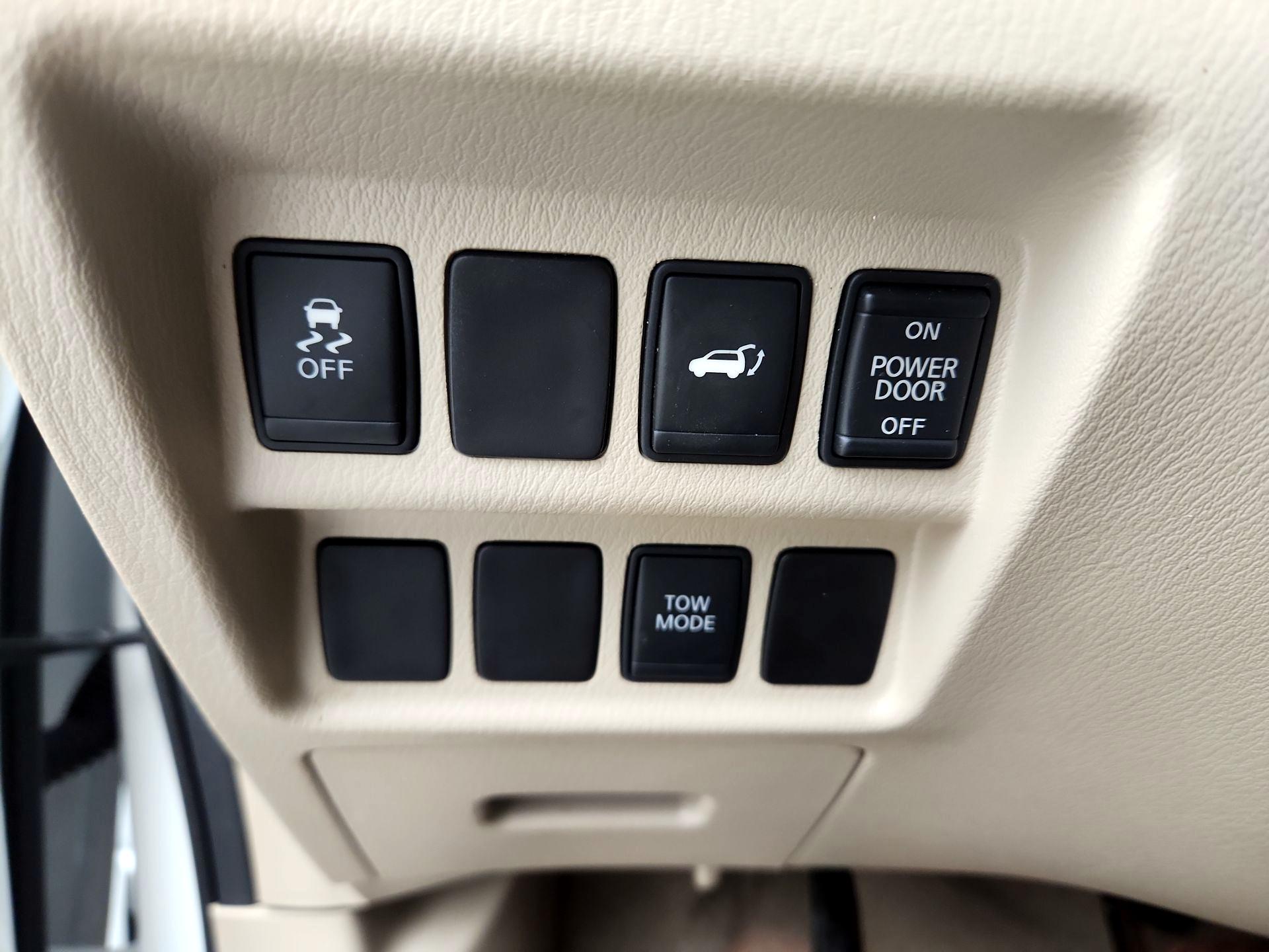 Thumbnail: 2014 Nissan Pathfinder - 13