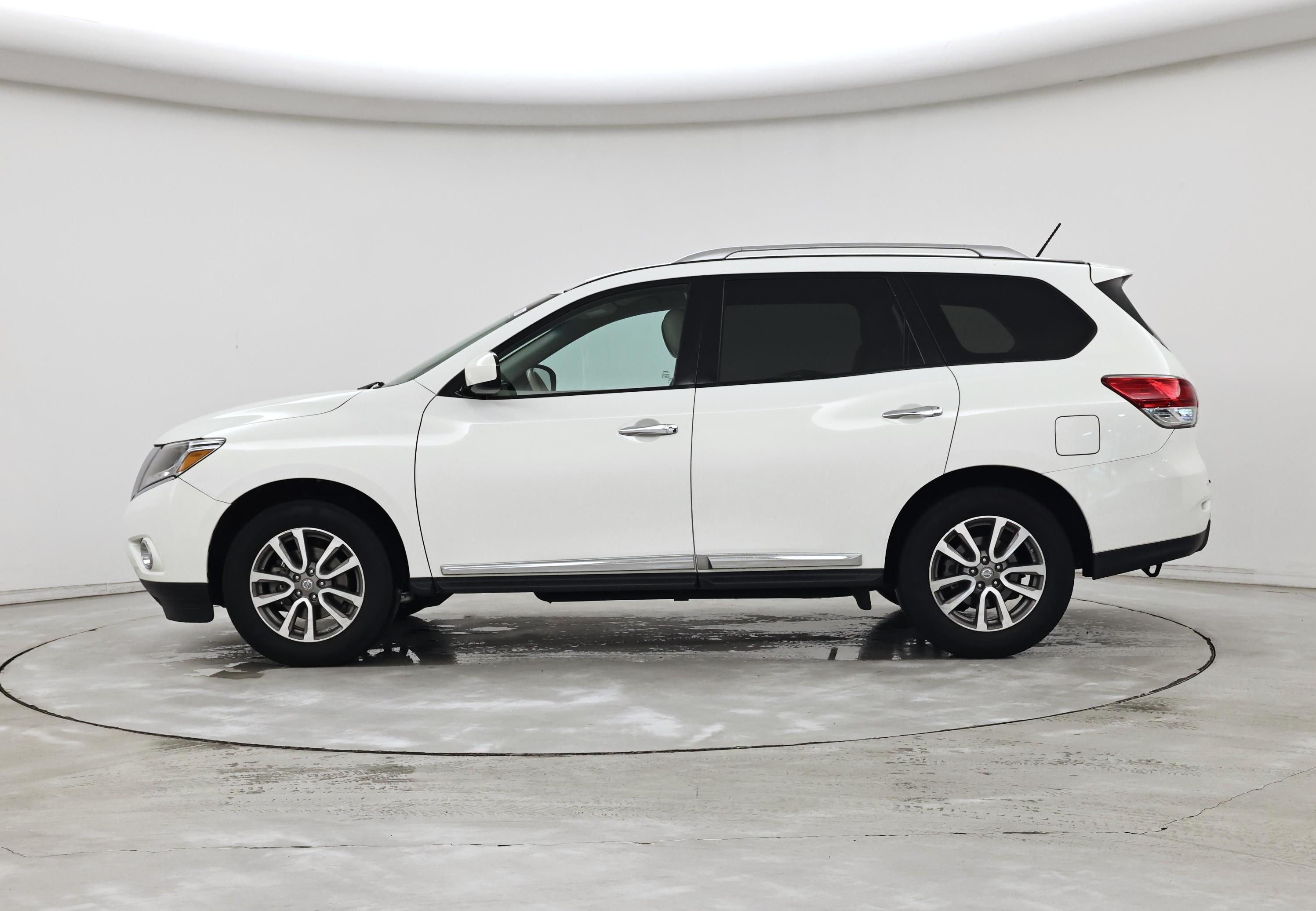 Thumbnail: 2014 Nissan Pathfinder - 3