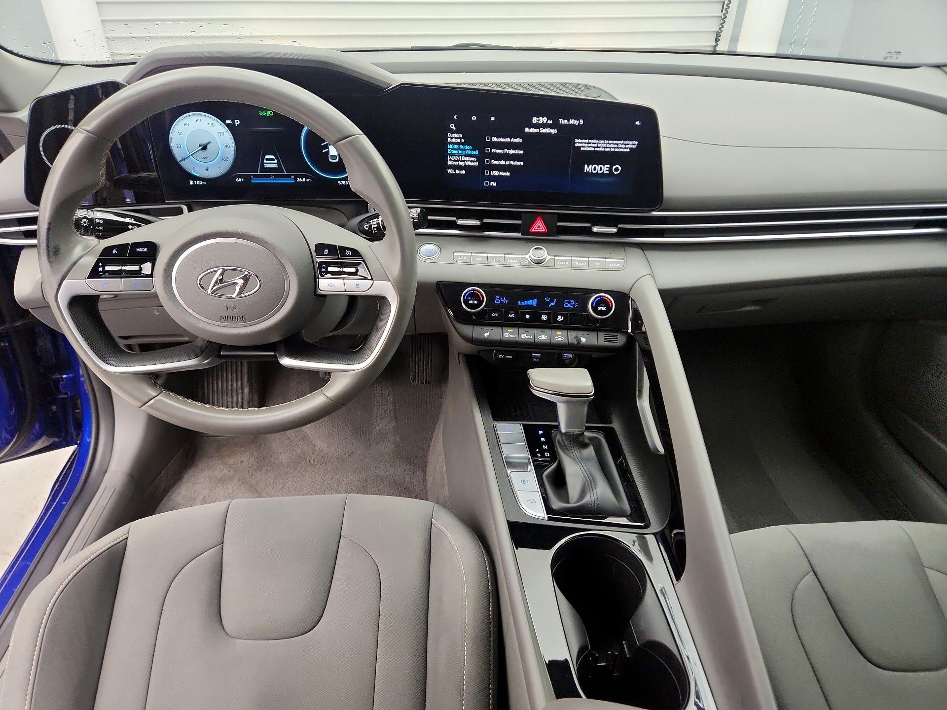Thumbnail: 2023 Hyundai Elantra - 9