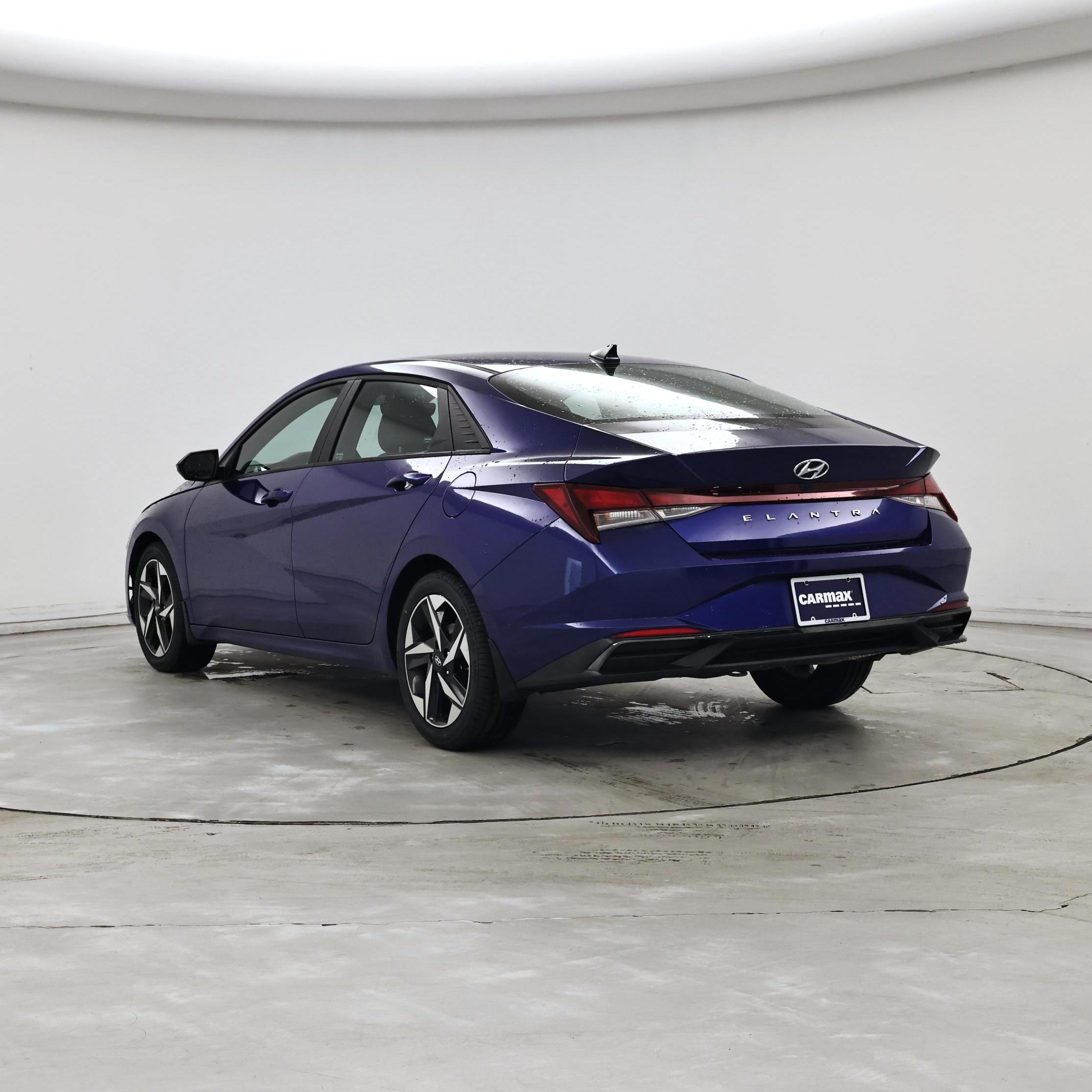 Thumbnail: 2023 Hyundai Elantra - 2