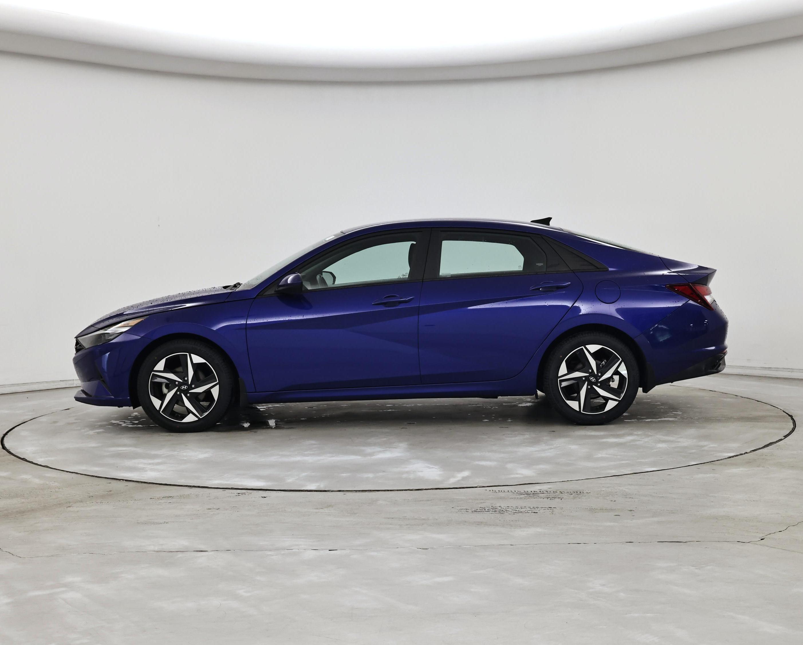 Thumbnail: 2023 Hyundai Elantra - 3