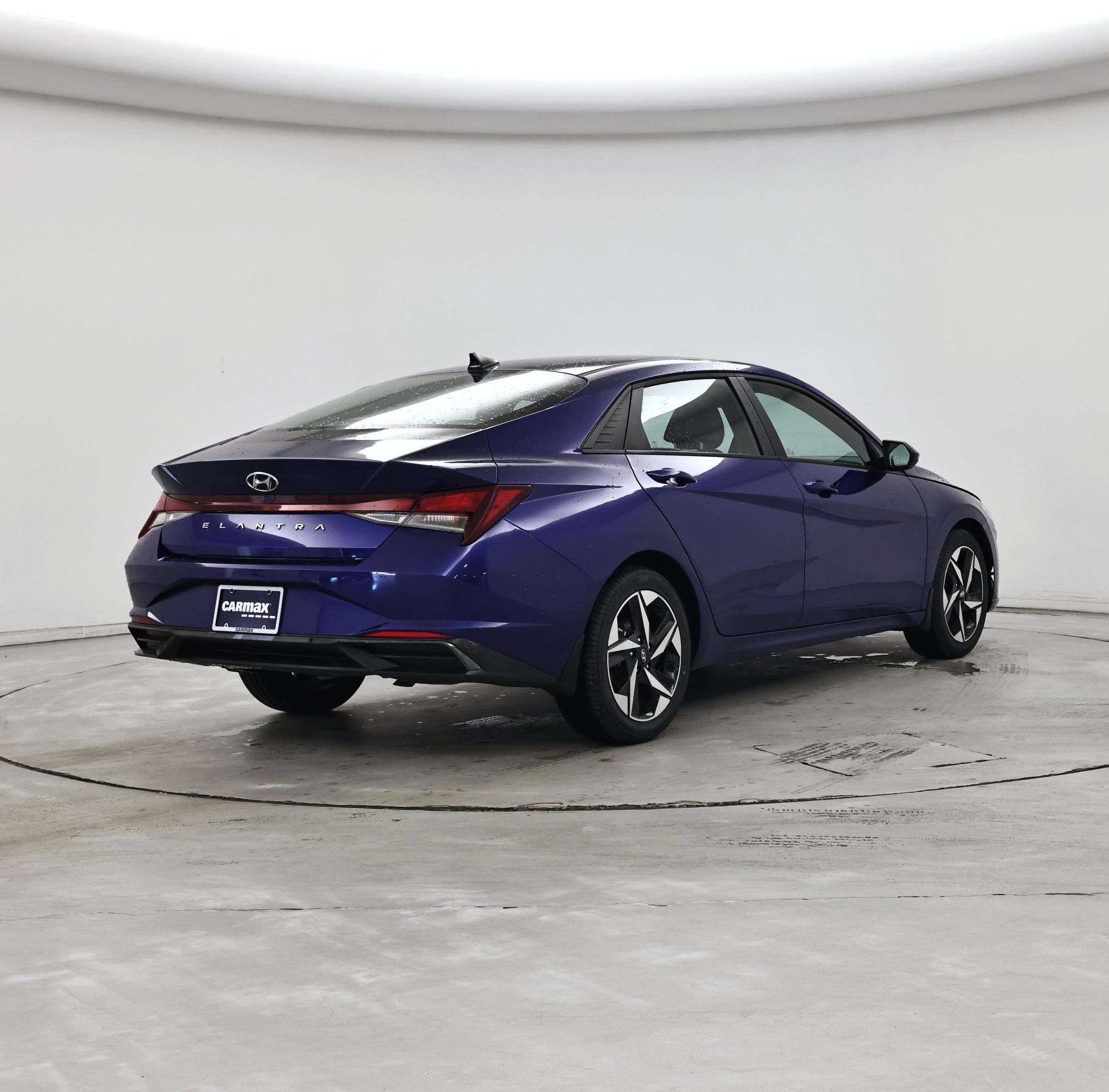 Thumbnail: 2023 Hyundai Elantra - 8
