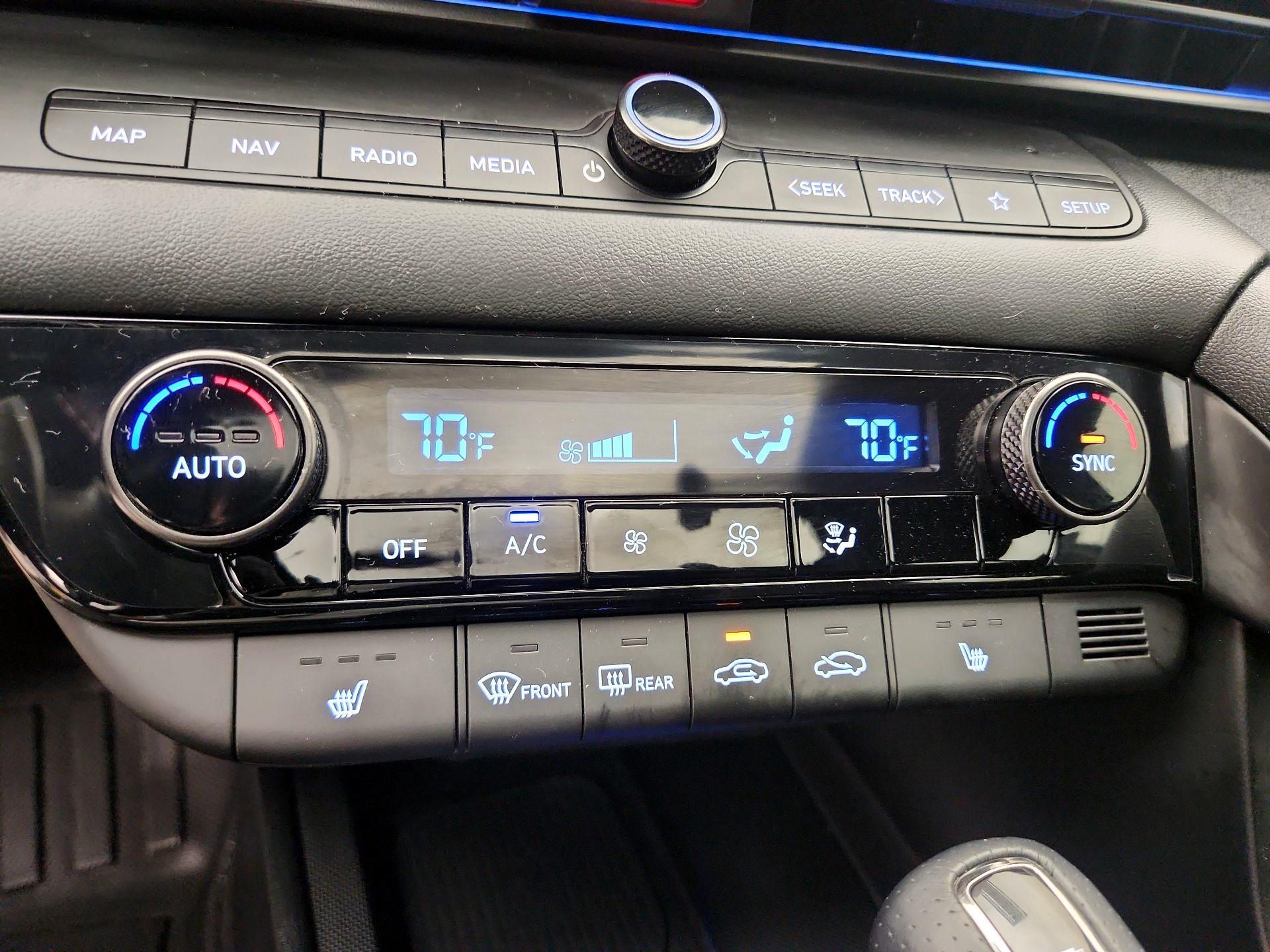 Thumbnail: 2024 Hyundai Elantra - 17