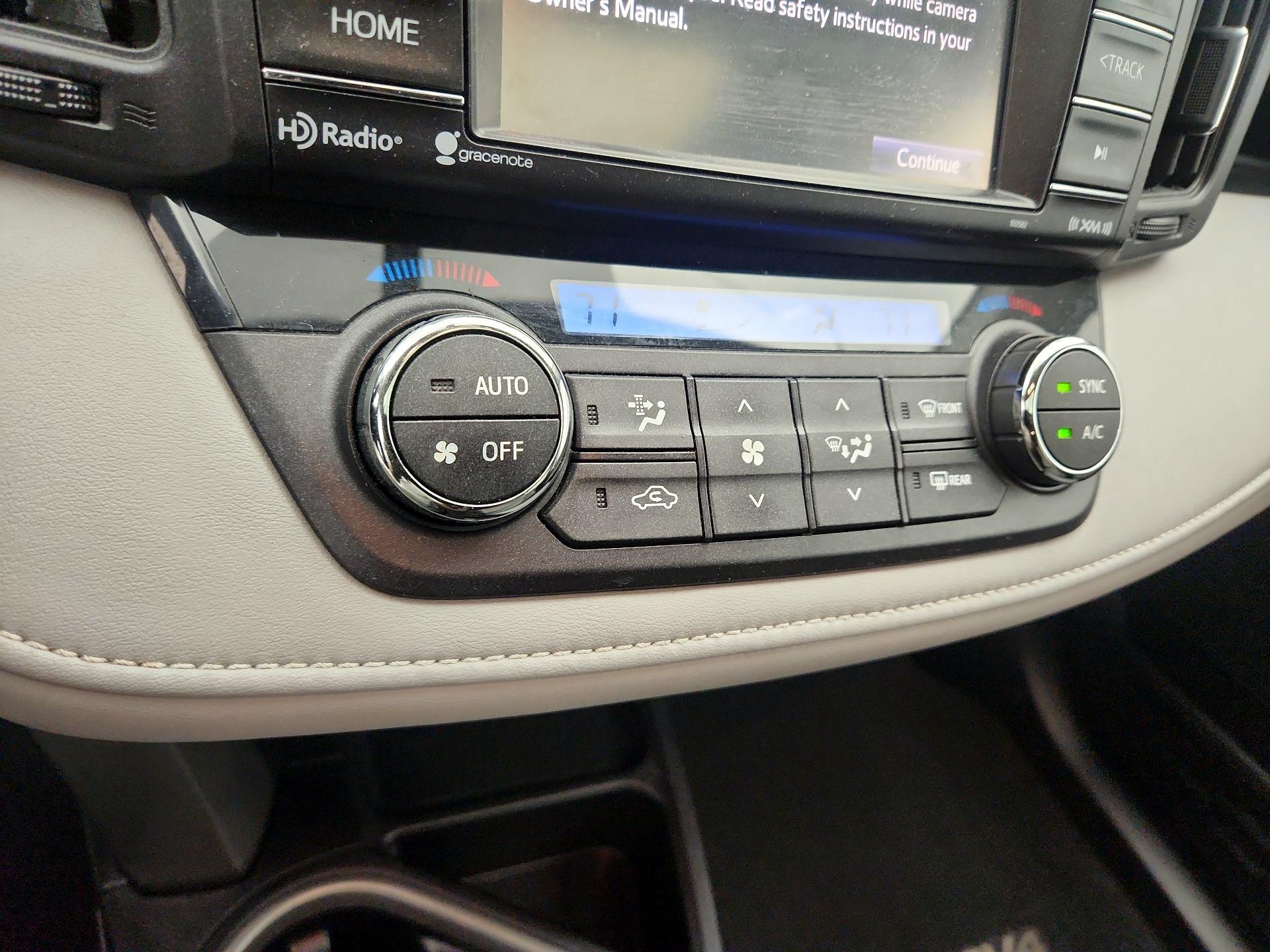 Thumbnail: 2016 Toyota RAV4 - 16