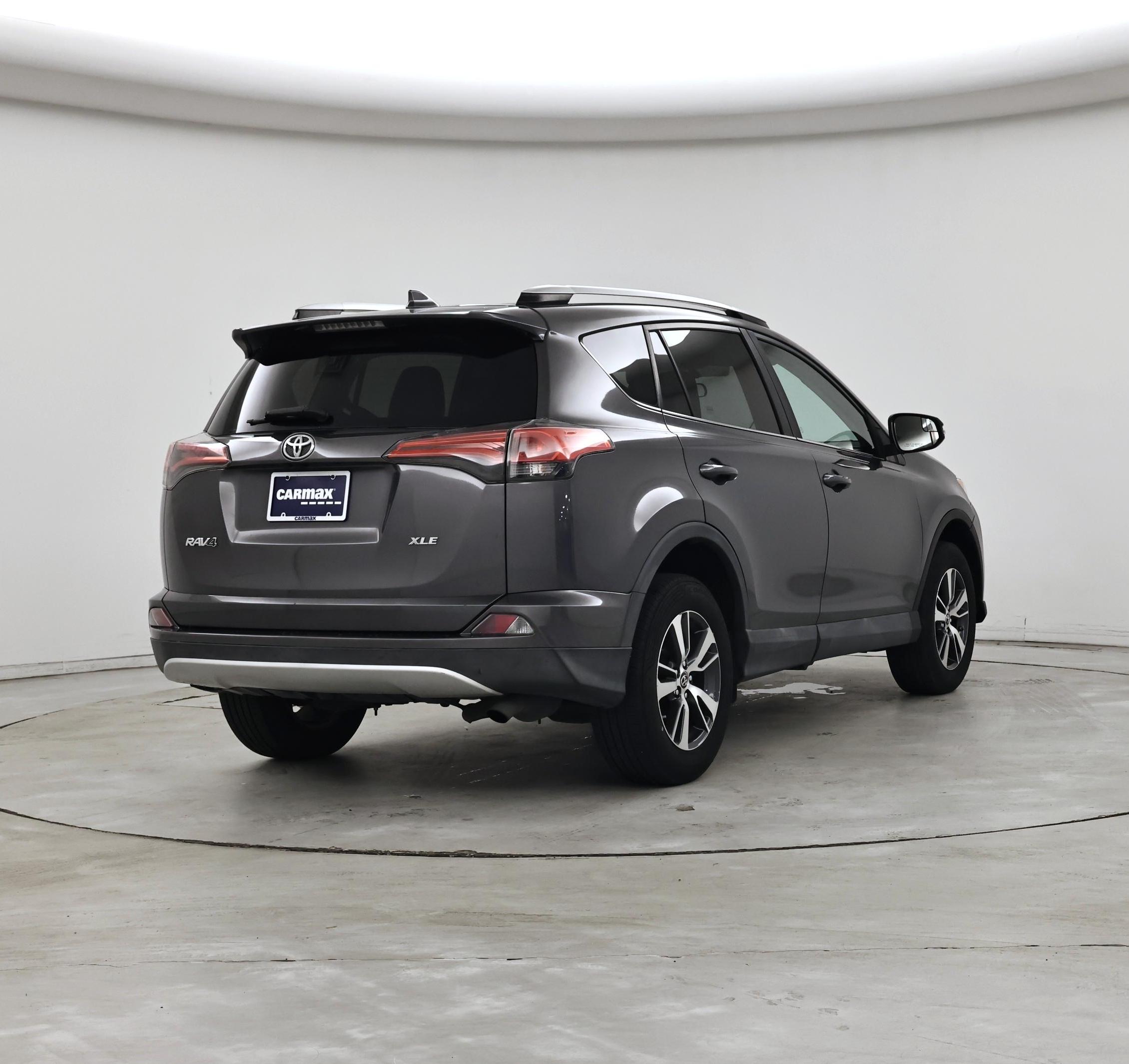 Thumbnail: 2016 Toyota RAV4 - 8
