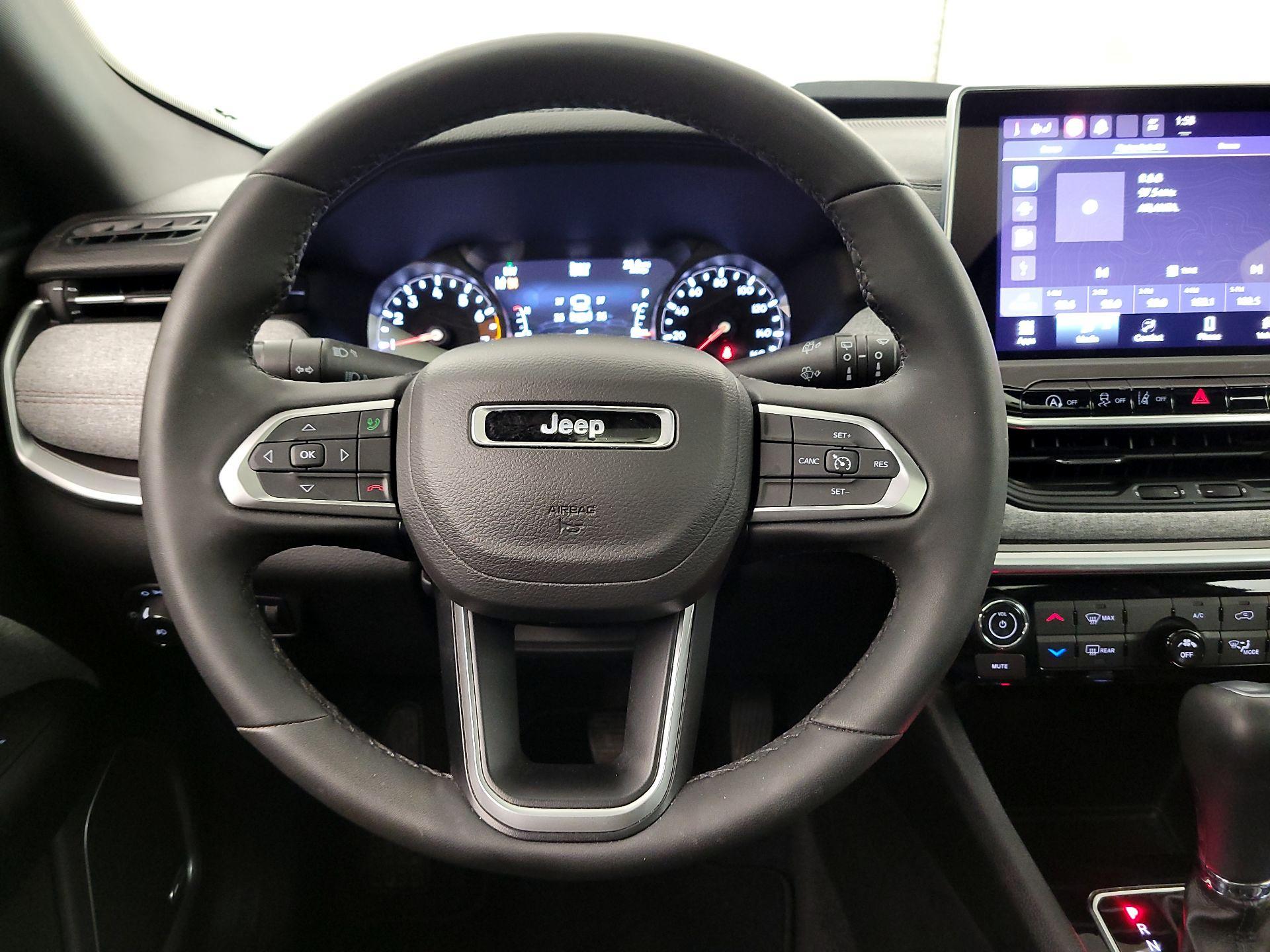 Thumbnail: 2023 Jeep Compass - 10