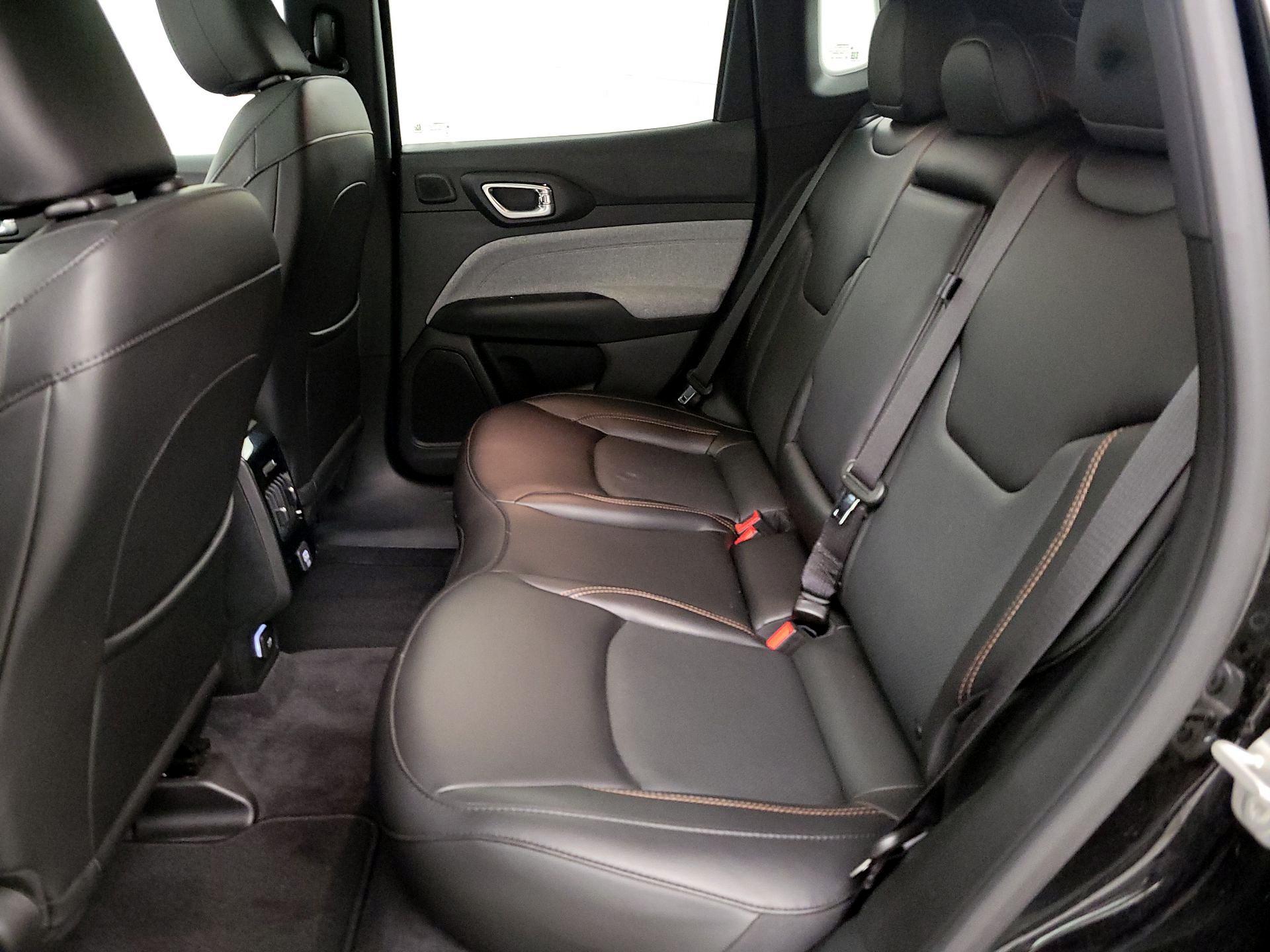 Thumbnail: 2023 Jeep Compass - 20