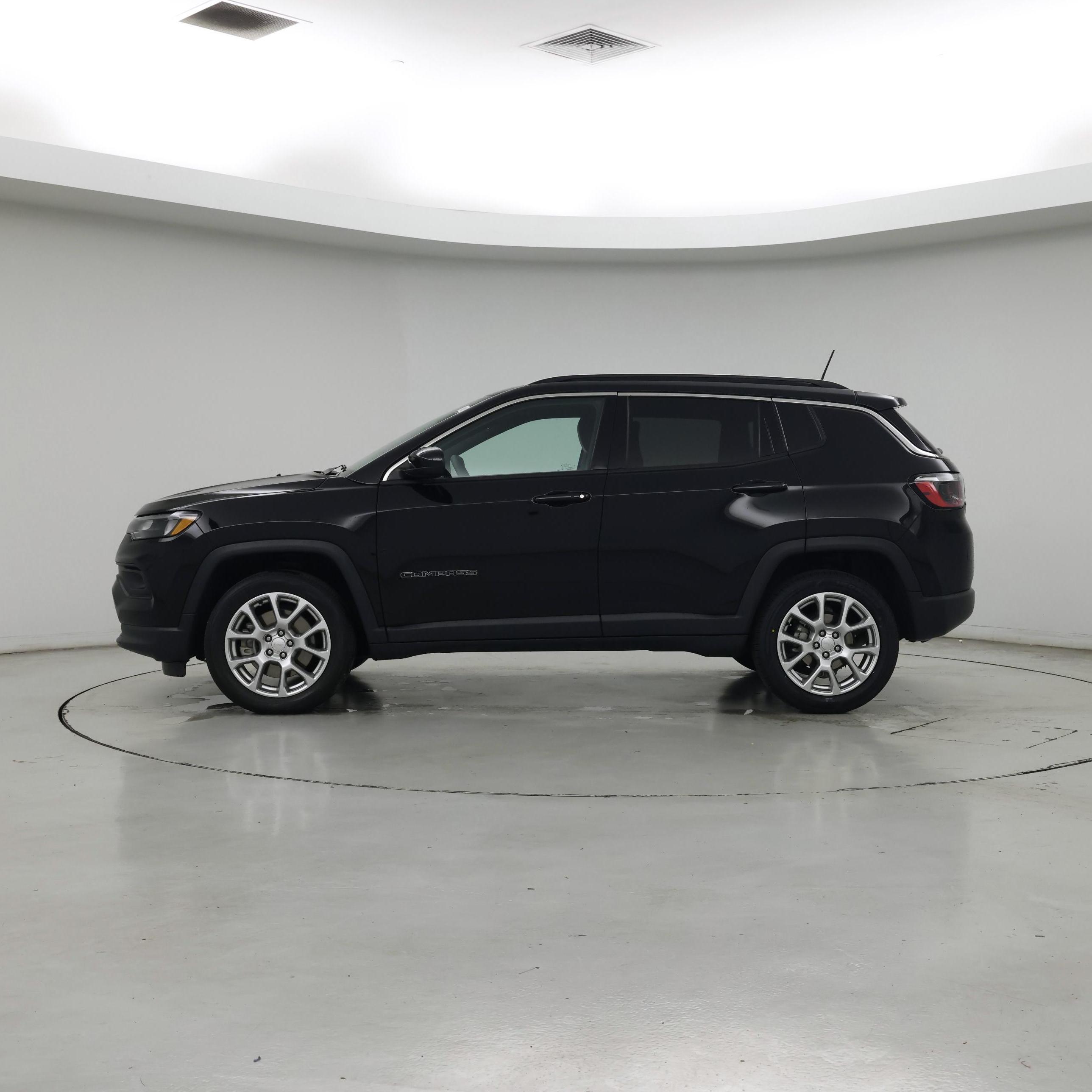 Thumbnail: 2023 Jeep Compass - 3