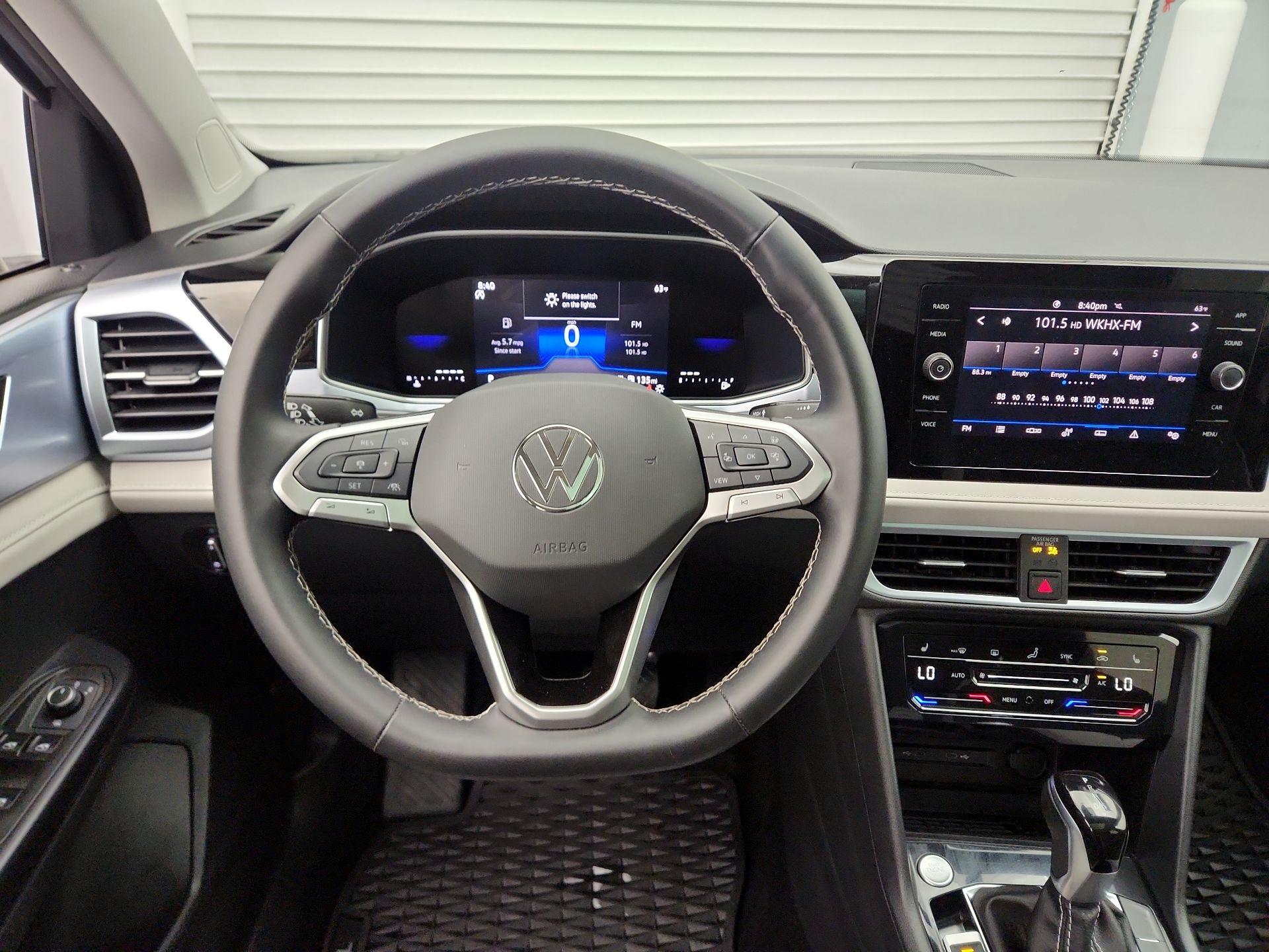 Thumbnail: 2025 Volkswagen Taos - 10