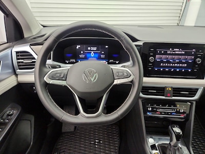 Steering Wheel & Instrument Cluster (On)
