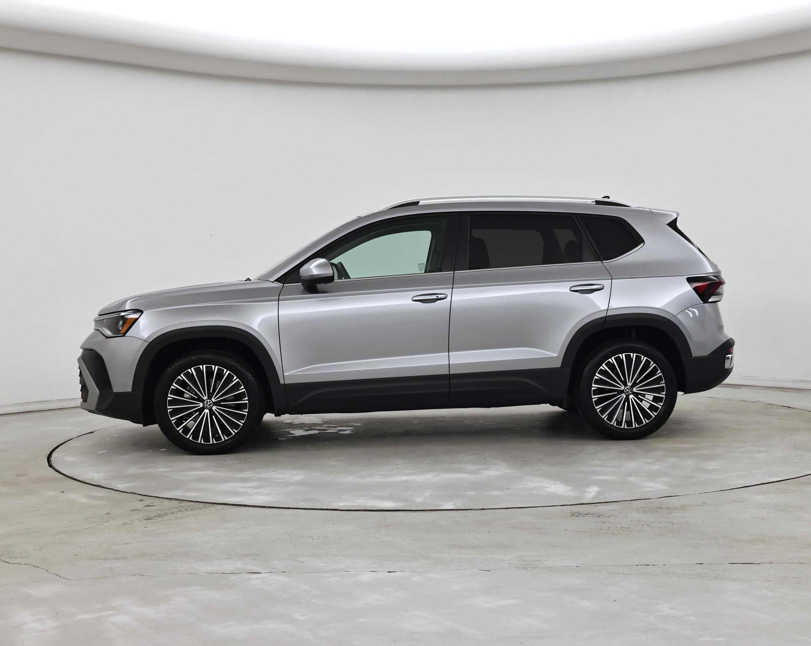 Thumbnail: 2025 Volkswagen Taos - 3