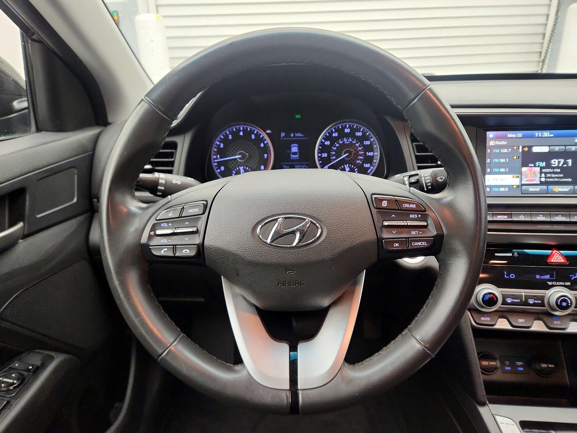 Thumbnail: 2020 Hyundai Elantra - 10