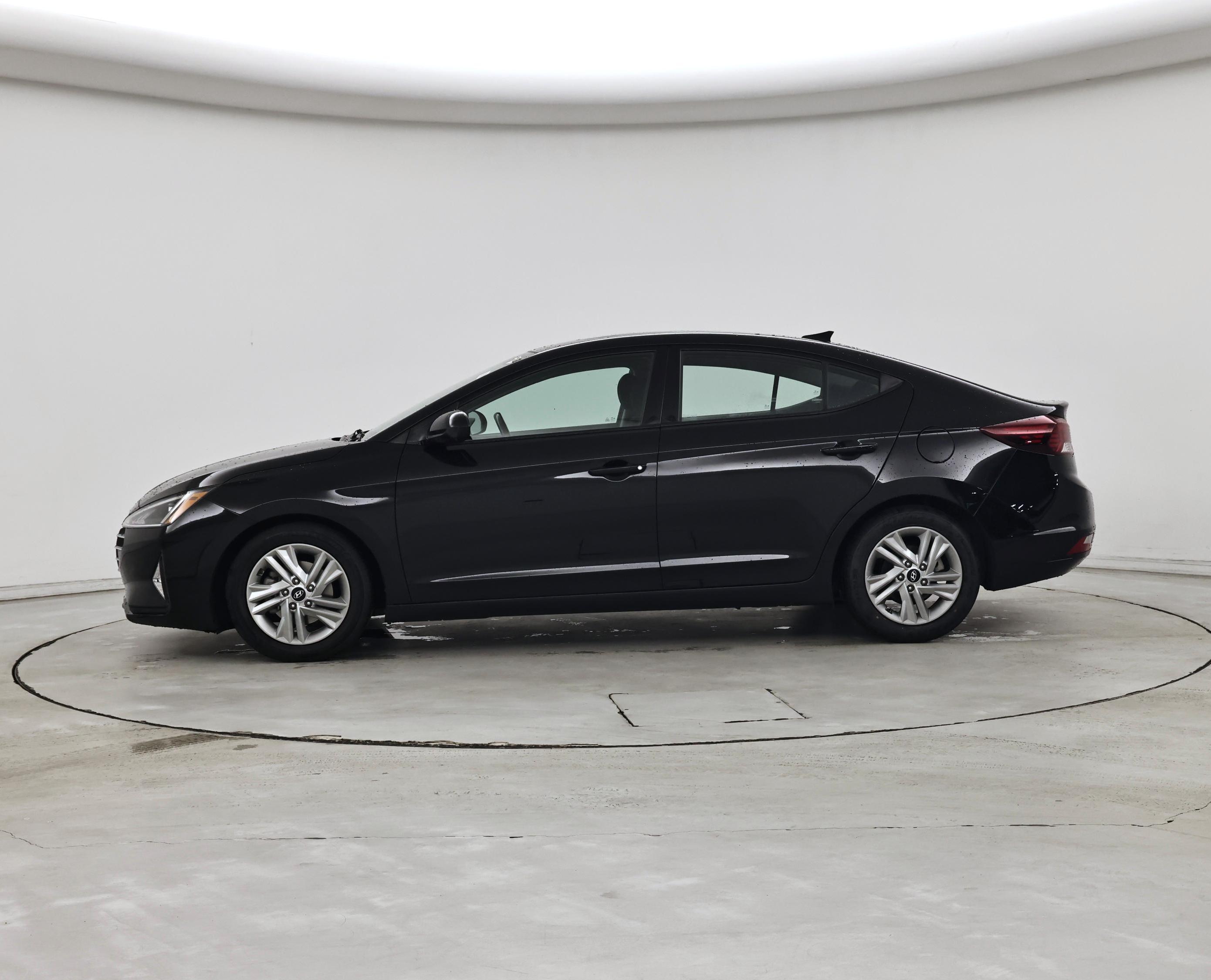 Thumbnail: 2020 Hyundai Elantra - 3