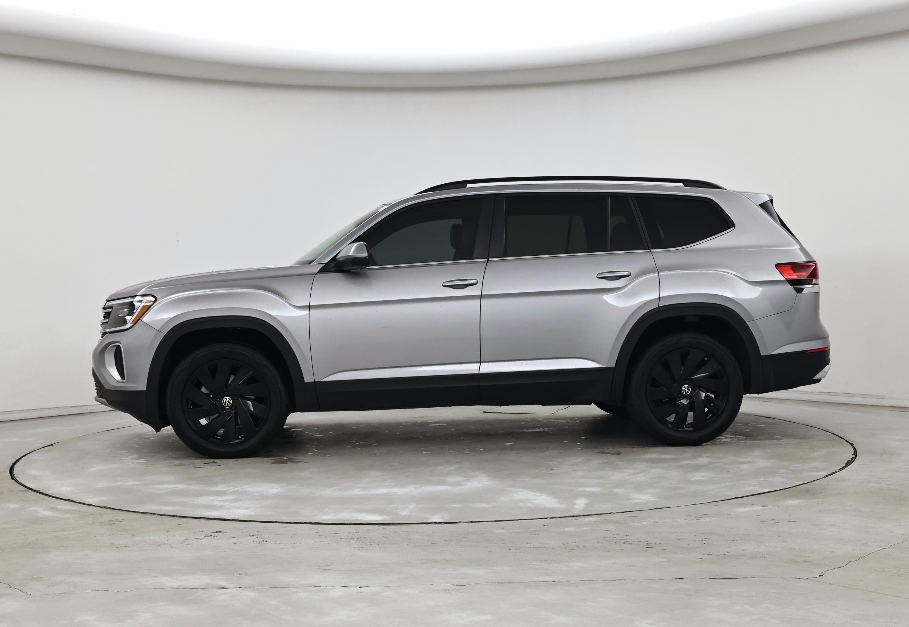 Thumbnail: 2024 Volkswagen Atlas - 3