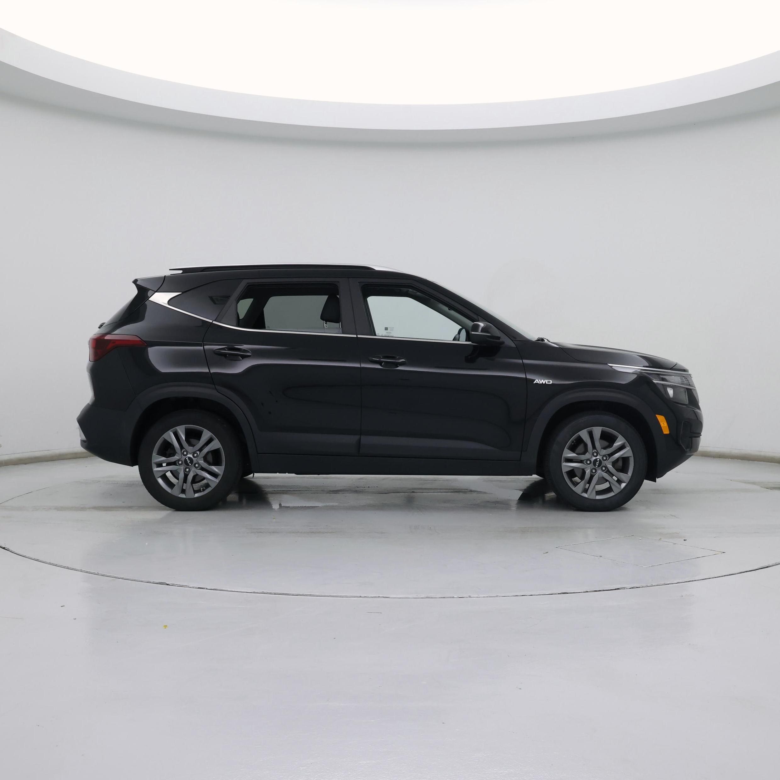 Thumbnail: 2022 Kia Seltos - 7