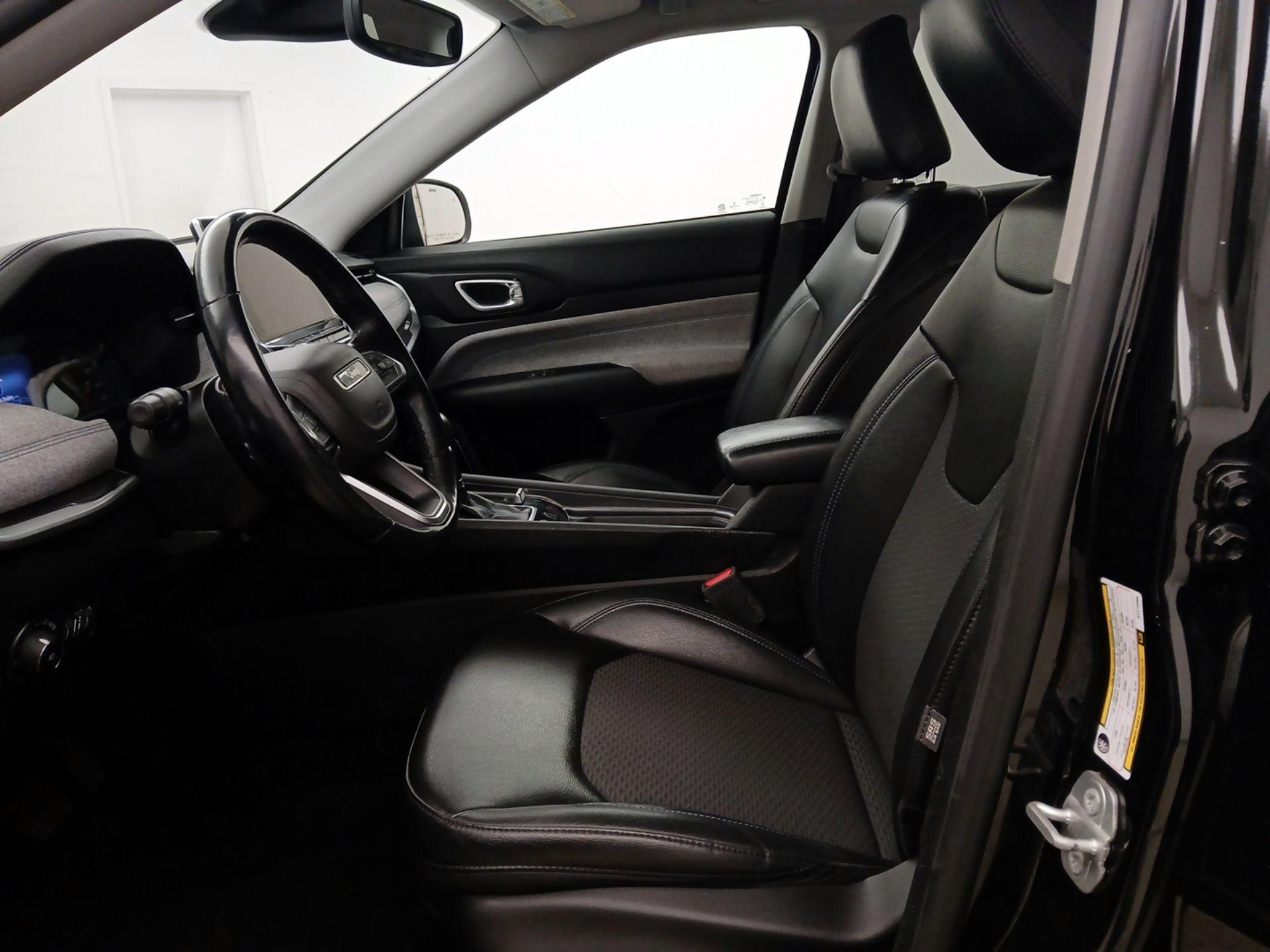 Thumbnail: 2022 Jeep Compass - 11