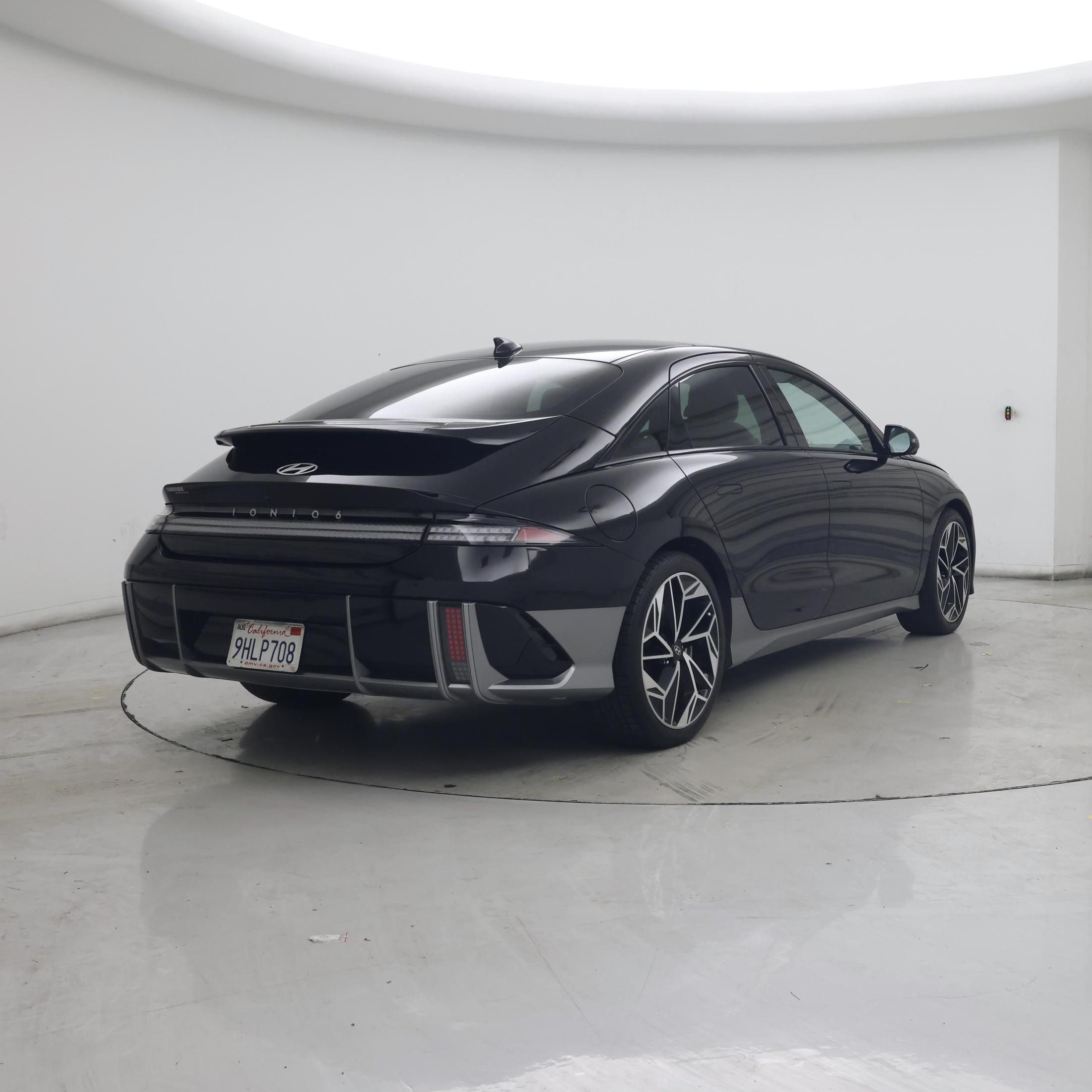 Thumbnail: 2023 Hyundai Ioniq 6 - 8