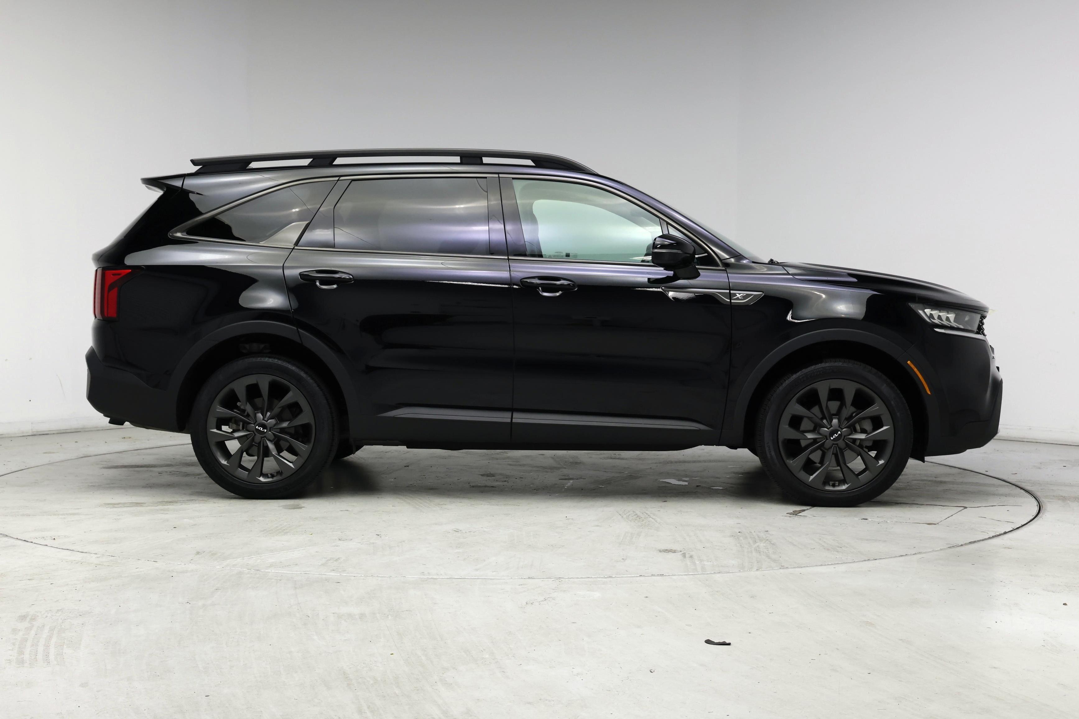 Thumbnail: 2023 Kia Sorento - 7