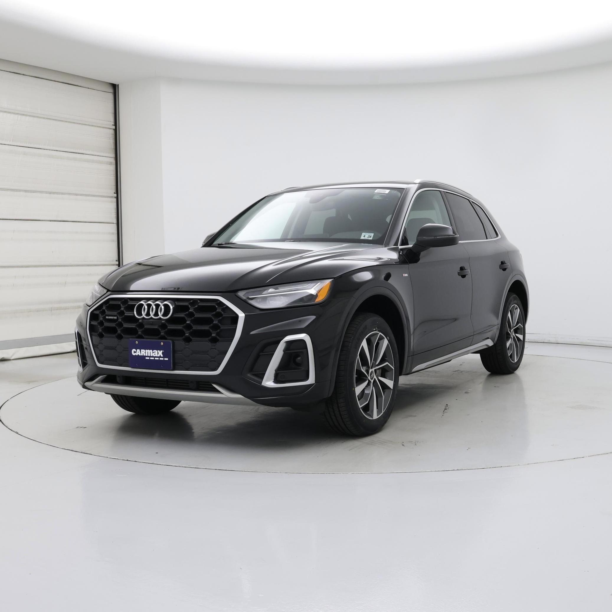 Thumbnail: 2023 Audi Q5 - 4