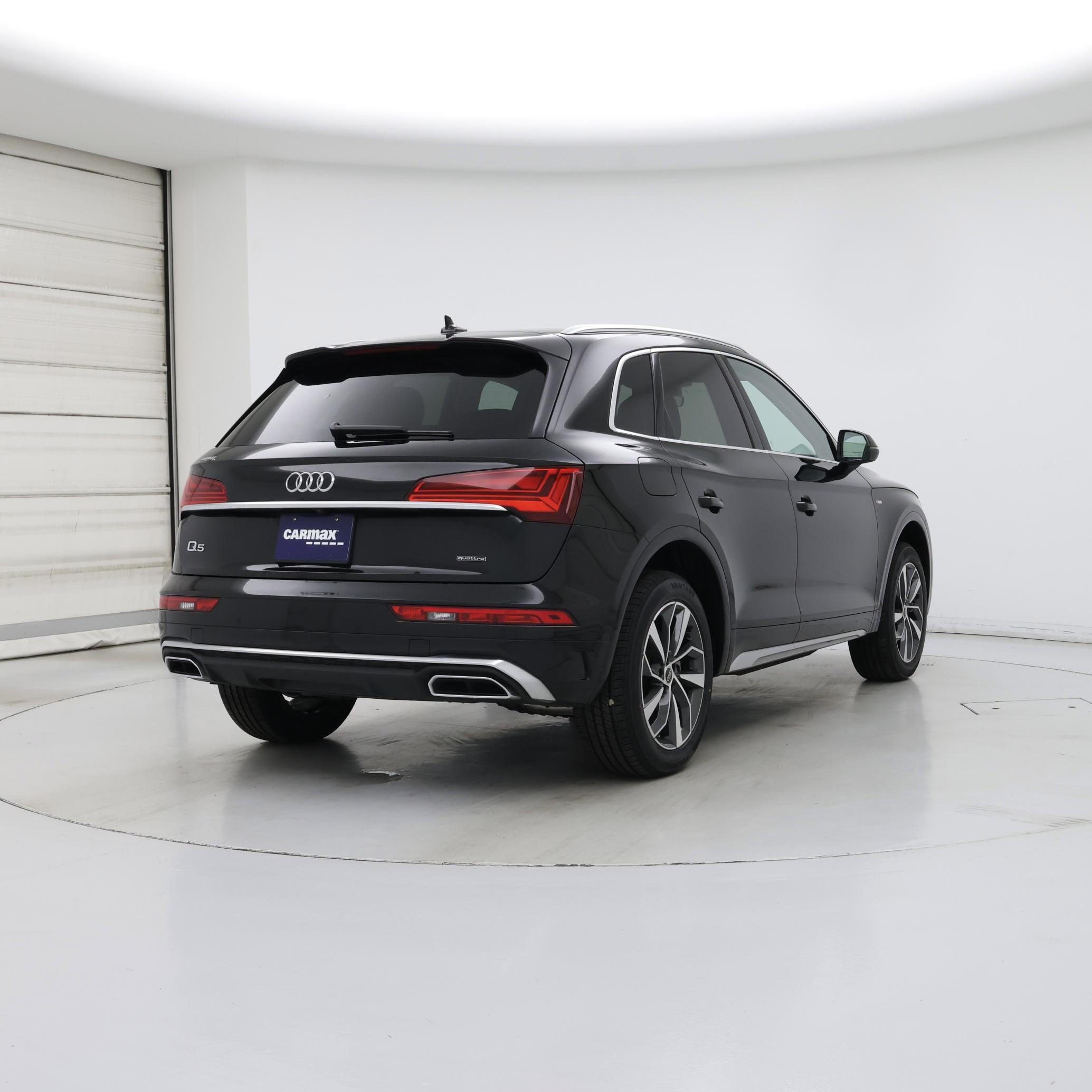 Thumbnail: 2023 Audi Q5 - 8