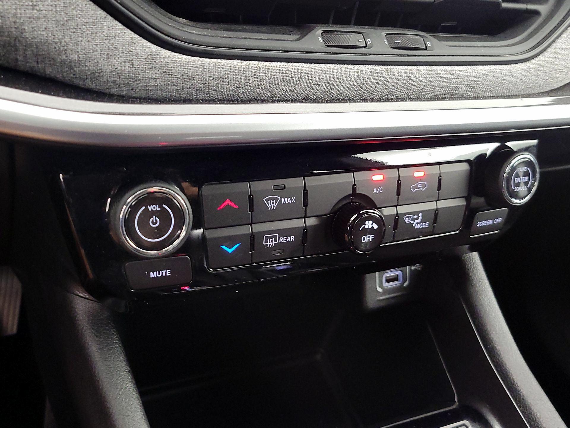 Thumbnail: 2024 Jeep Compass - 16