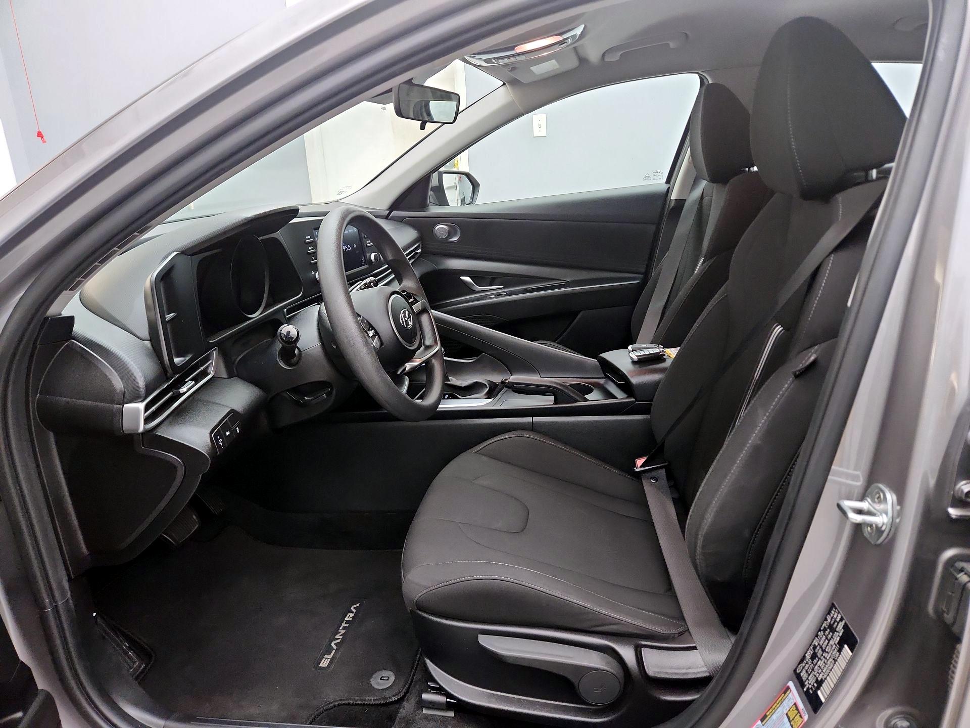 Thumbnail: 2022 Hyundai Elantra - 11